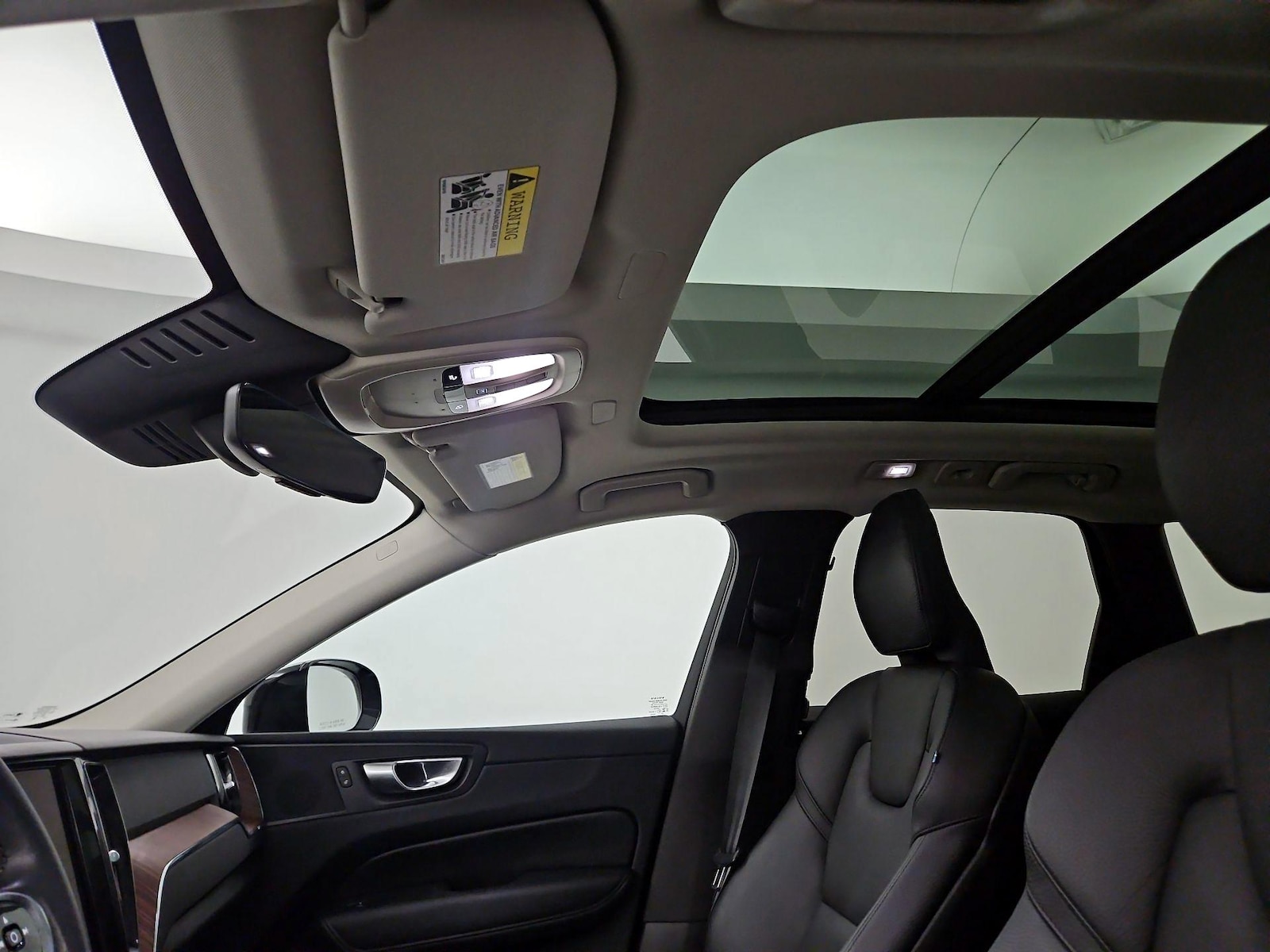 2024 Volvo XC60 Plus - Photo 18
