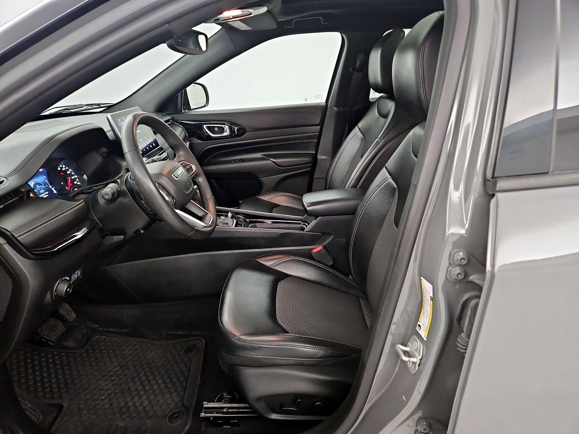 Thumbnail: 2023 Jeep Compass - 9