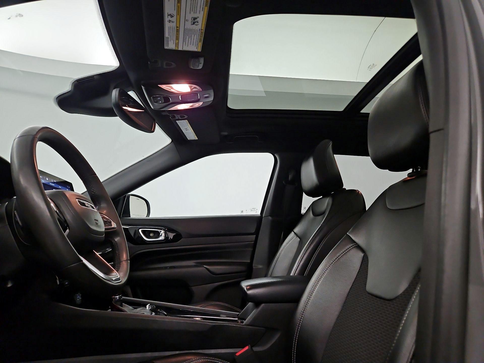 Thumbnail: 2023 Jeep Compass - 17