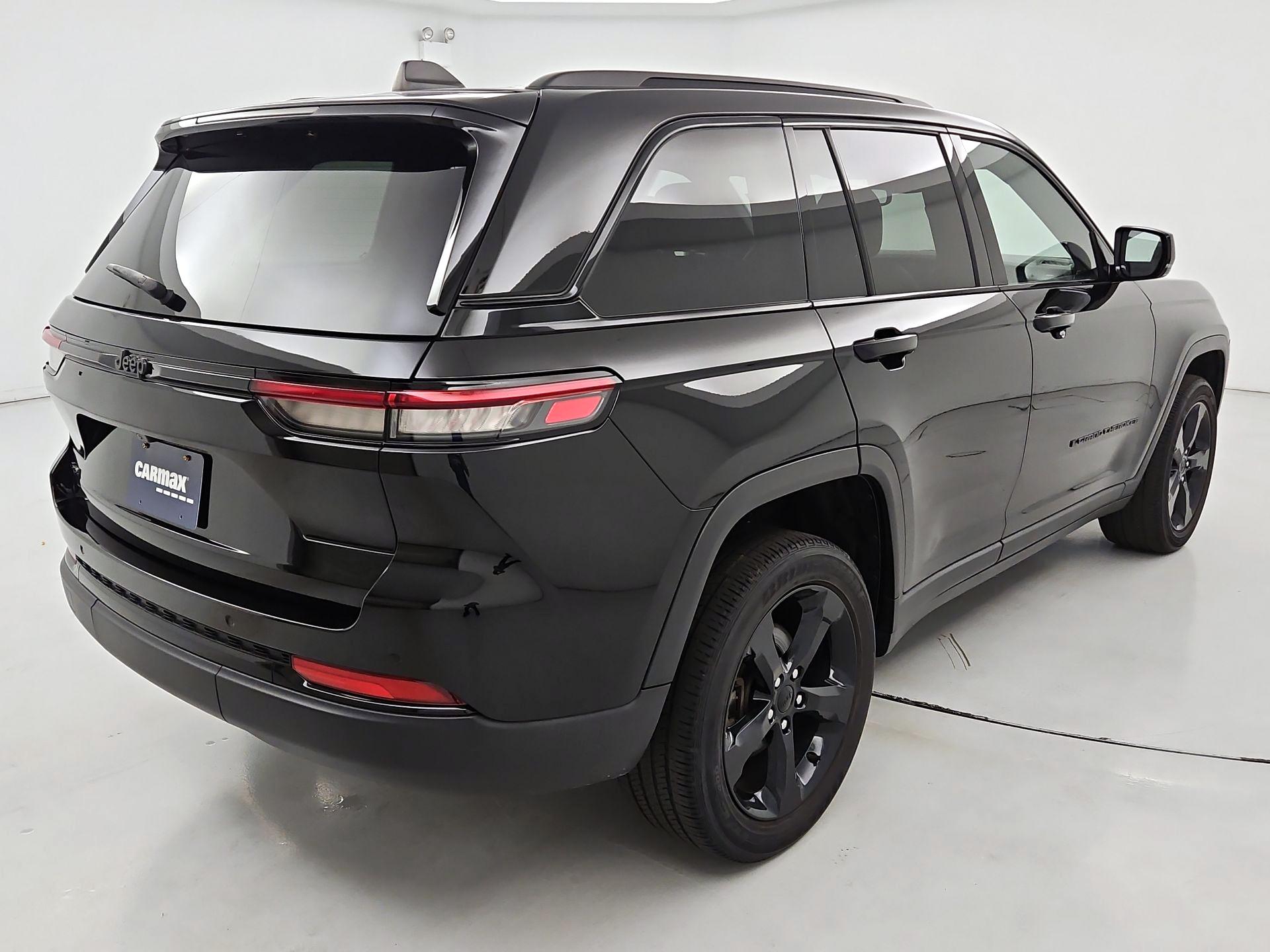 Thumbnail: 2023 Jeep Grand Cherokee - 5
