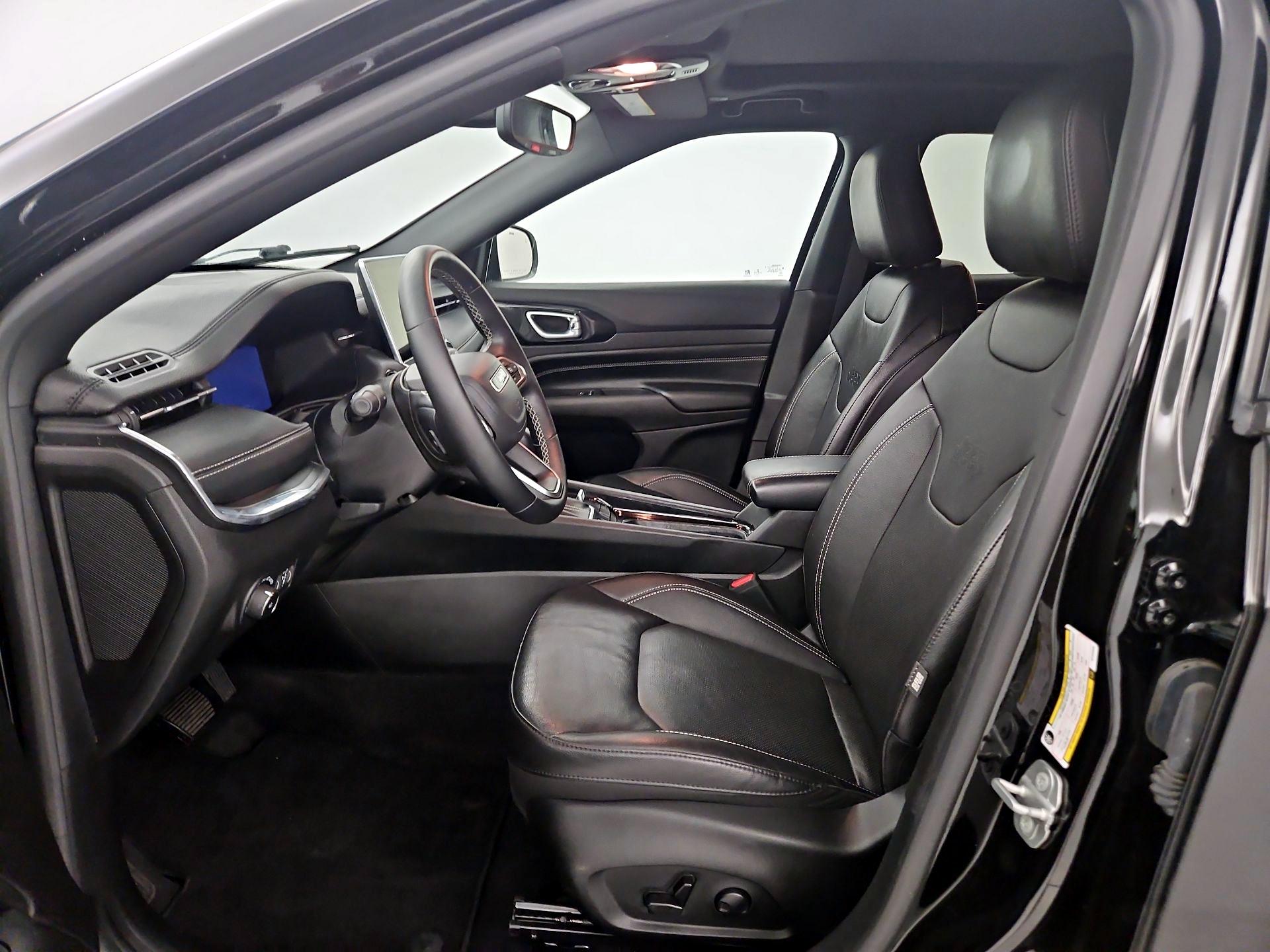Thumbnail: 2022 Jeep Compass - 9
