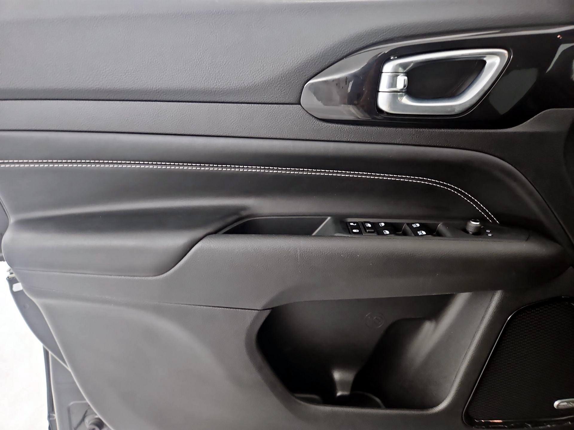 Thumbnail: 2022 Jeep Compass - 10