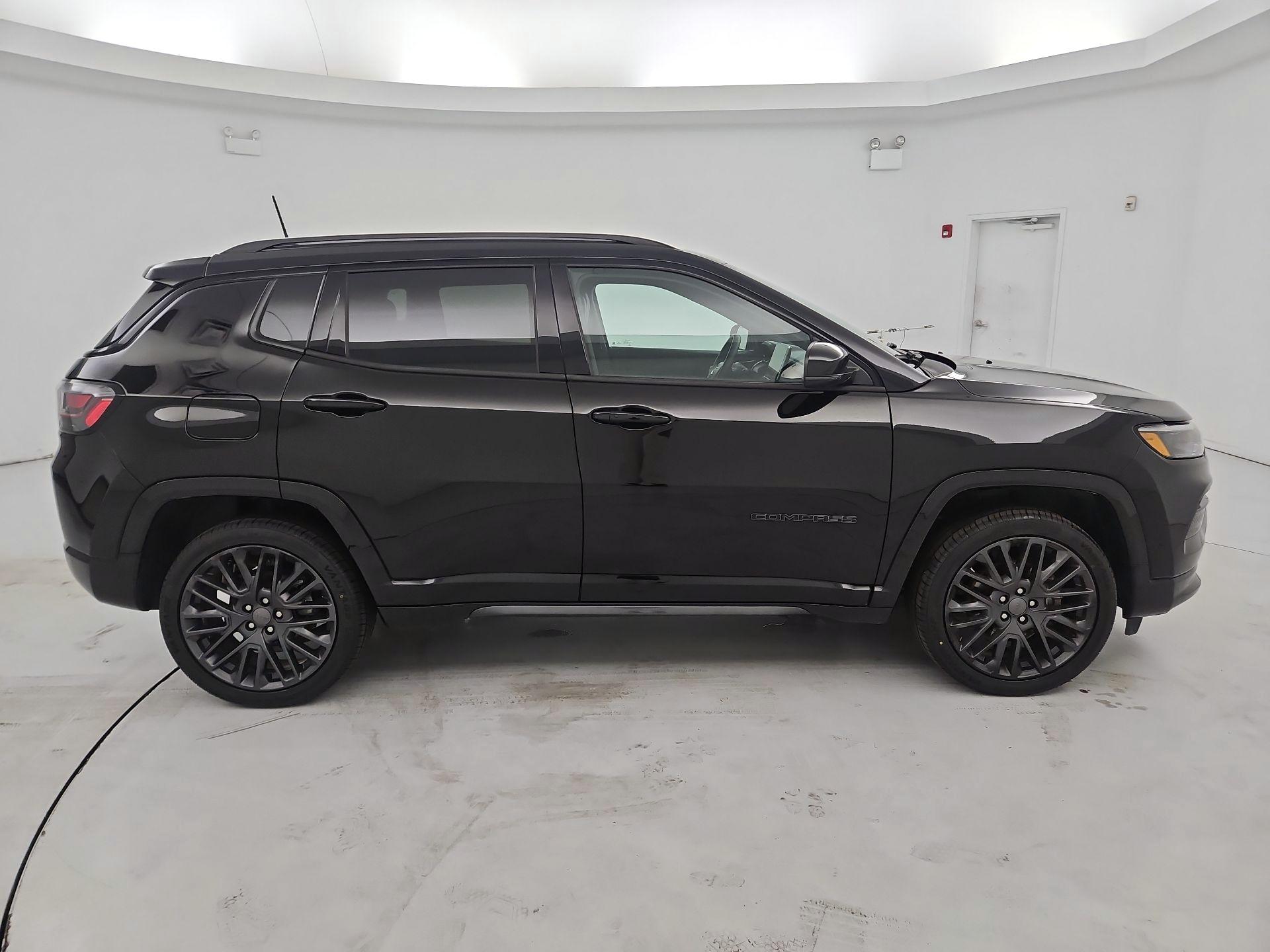 Thumbnail: 2022 Jeep Compass - 4