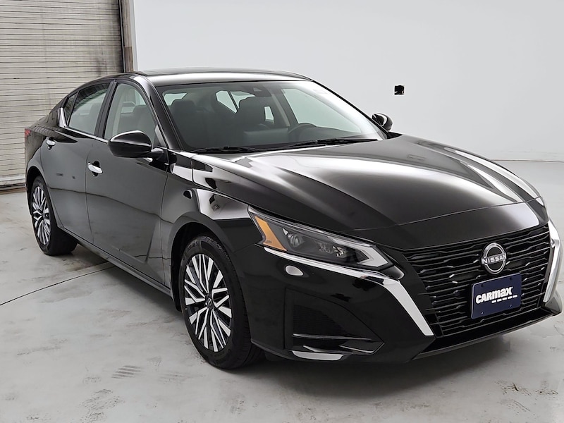 2024 Nissan Altima SV