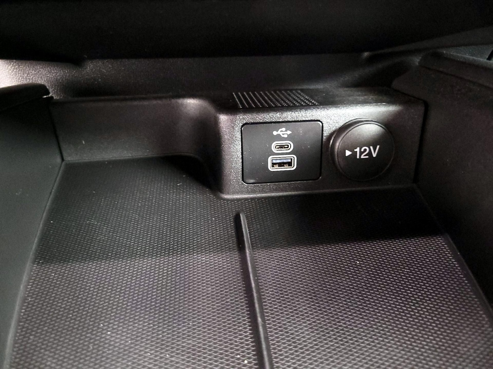 2025 Ford Escape Plug-in hybrid PHEV - Photo 20