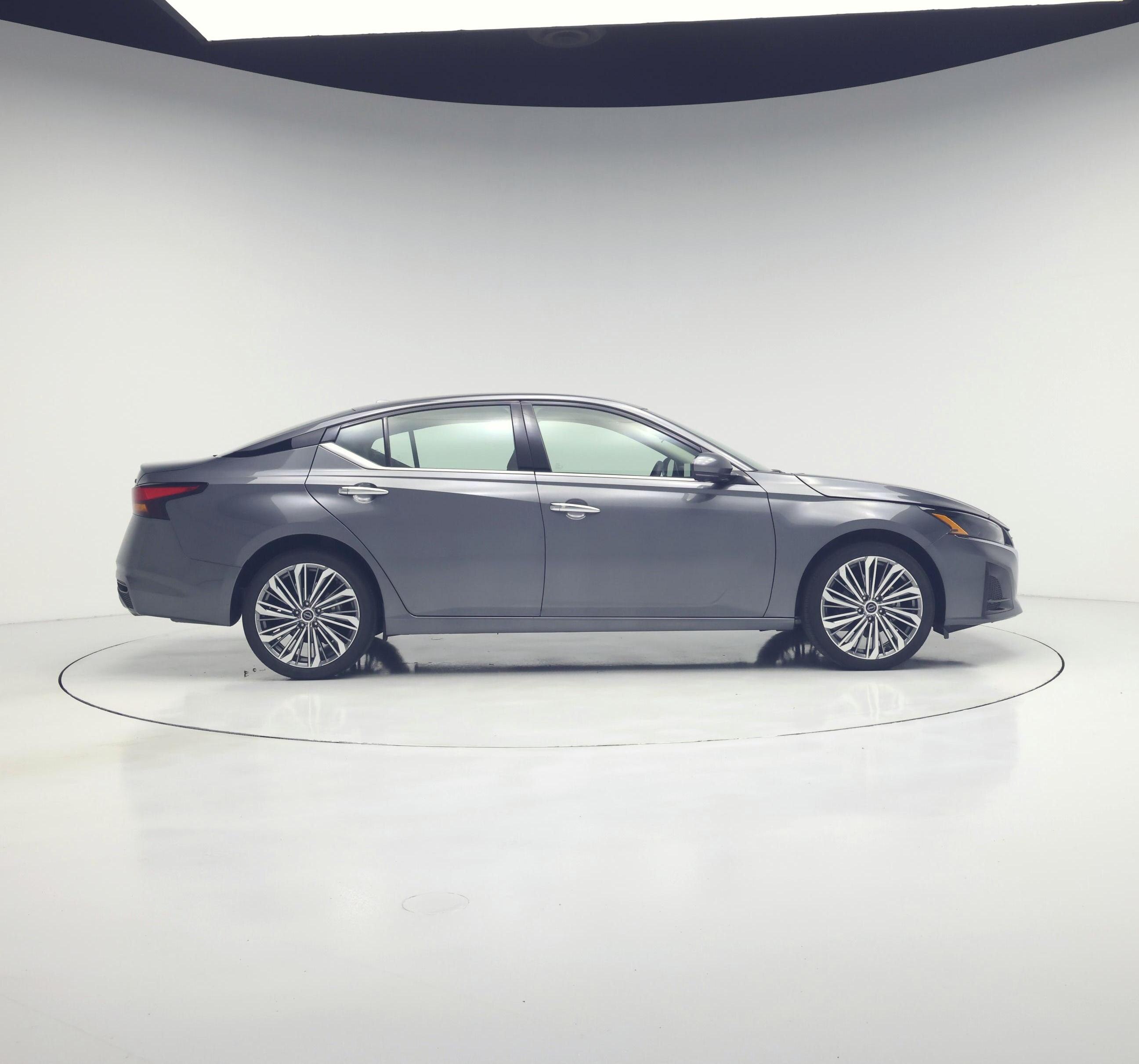 Thumbnail: 2025 Nissan Altima - 7