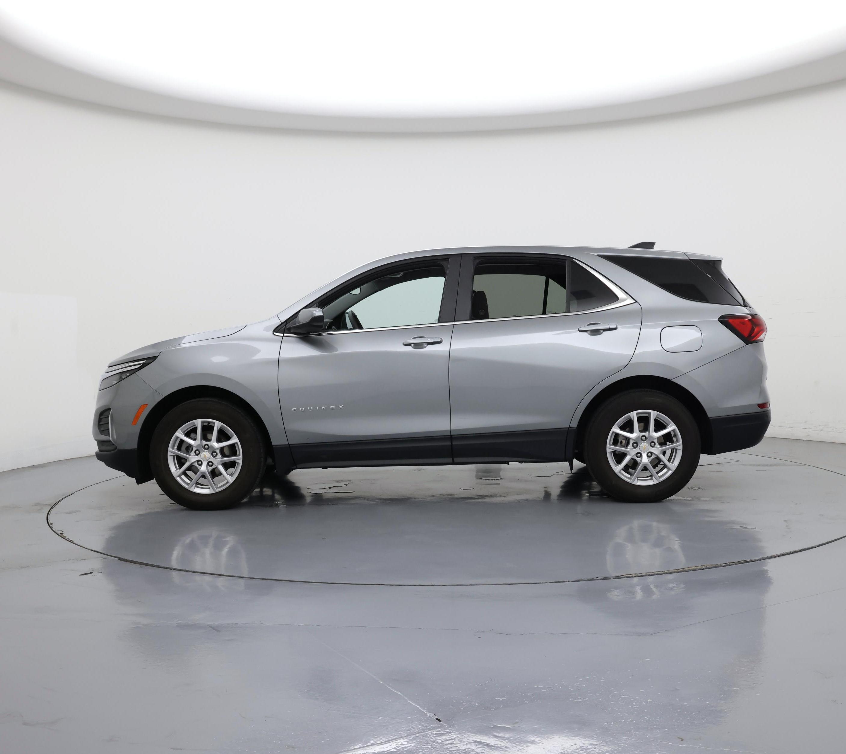 Thumbnail: 2023 Chevrolet Equinox - 3