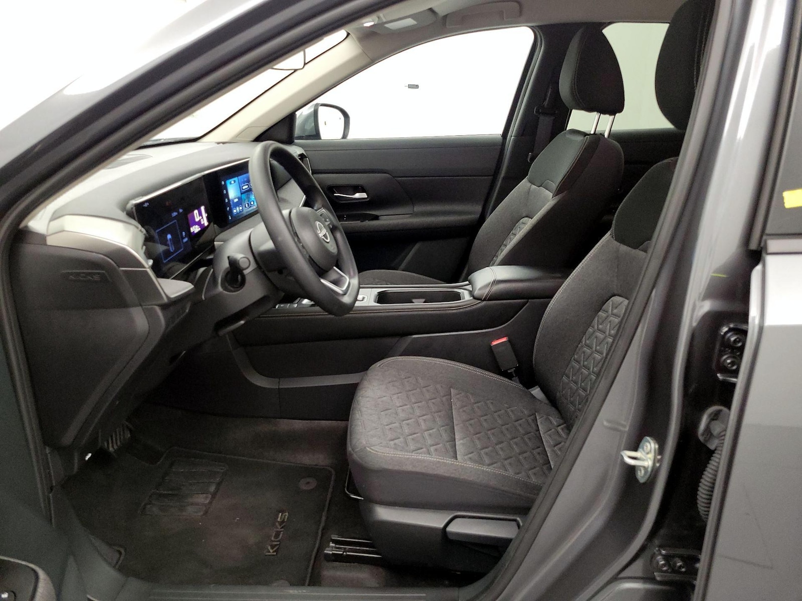 2025 Nissan Kicks SV AWD - Photo 12