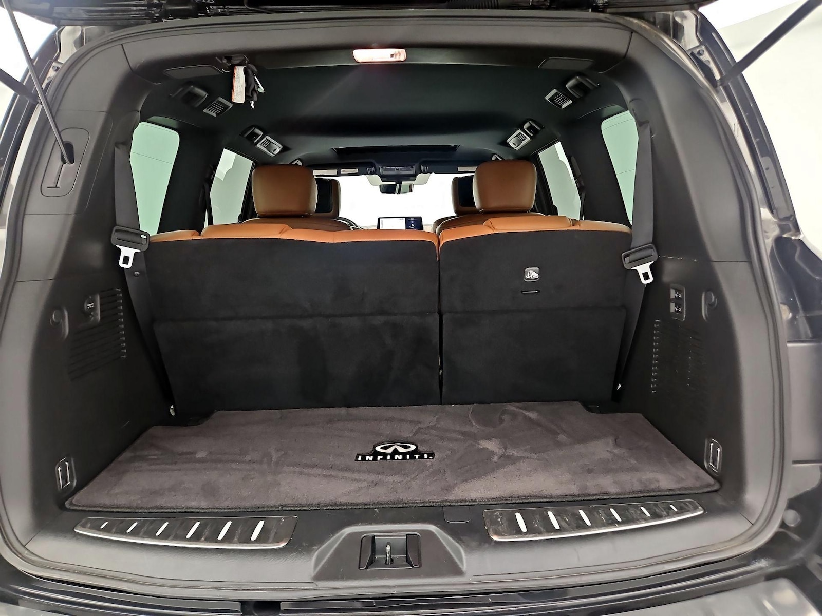 2023 INFINITI QX80 Sensory 4WD - Photo 22