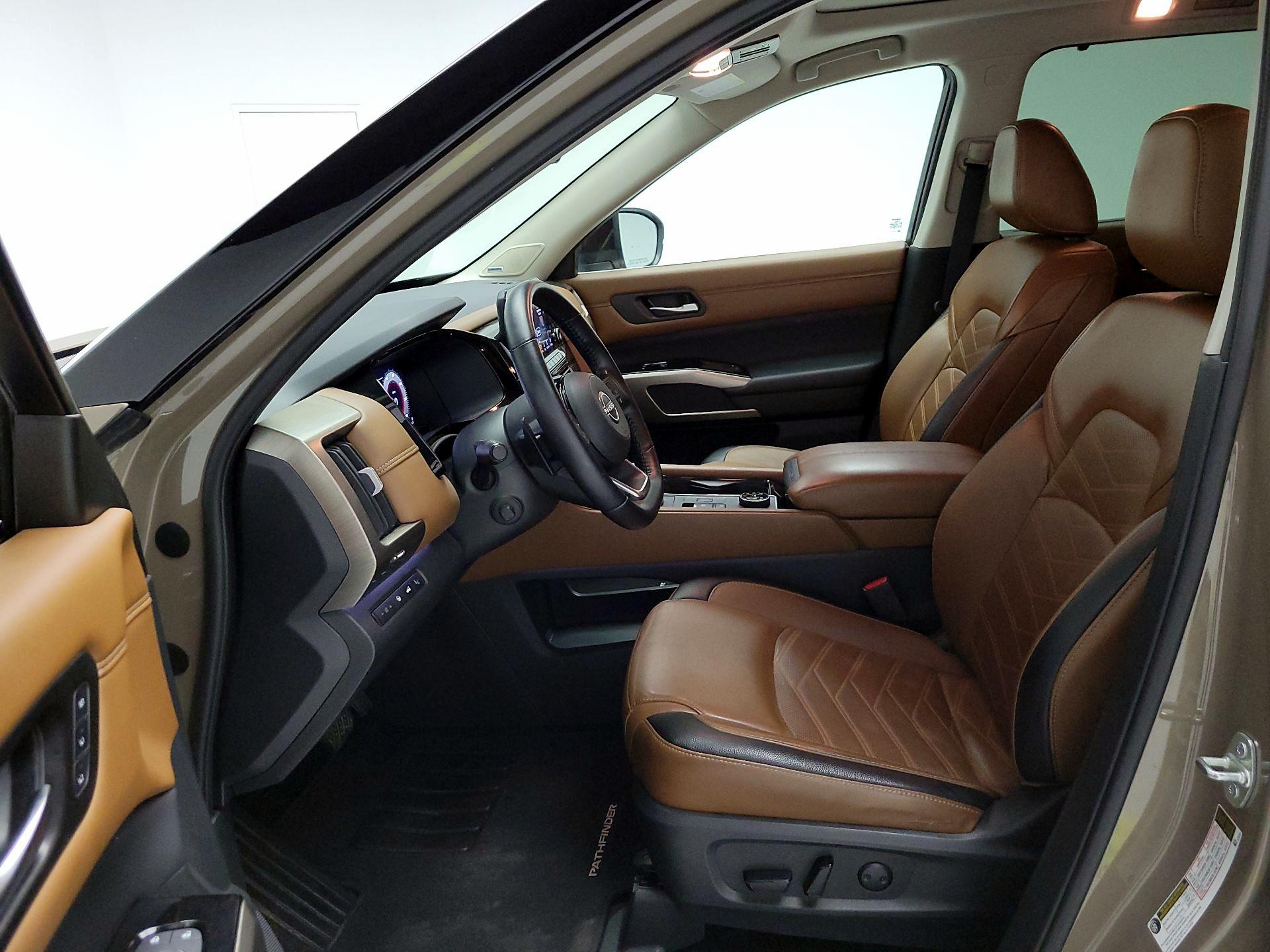 Thumbnail: 2023 Nissan Pathfinder - 11