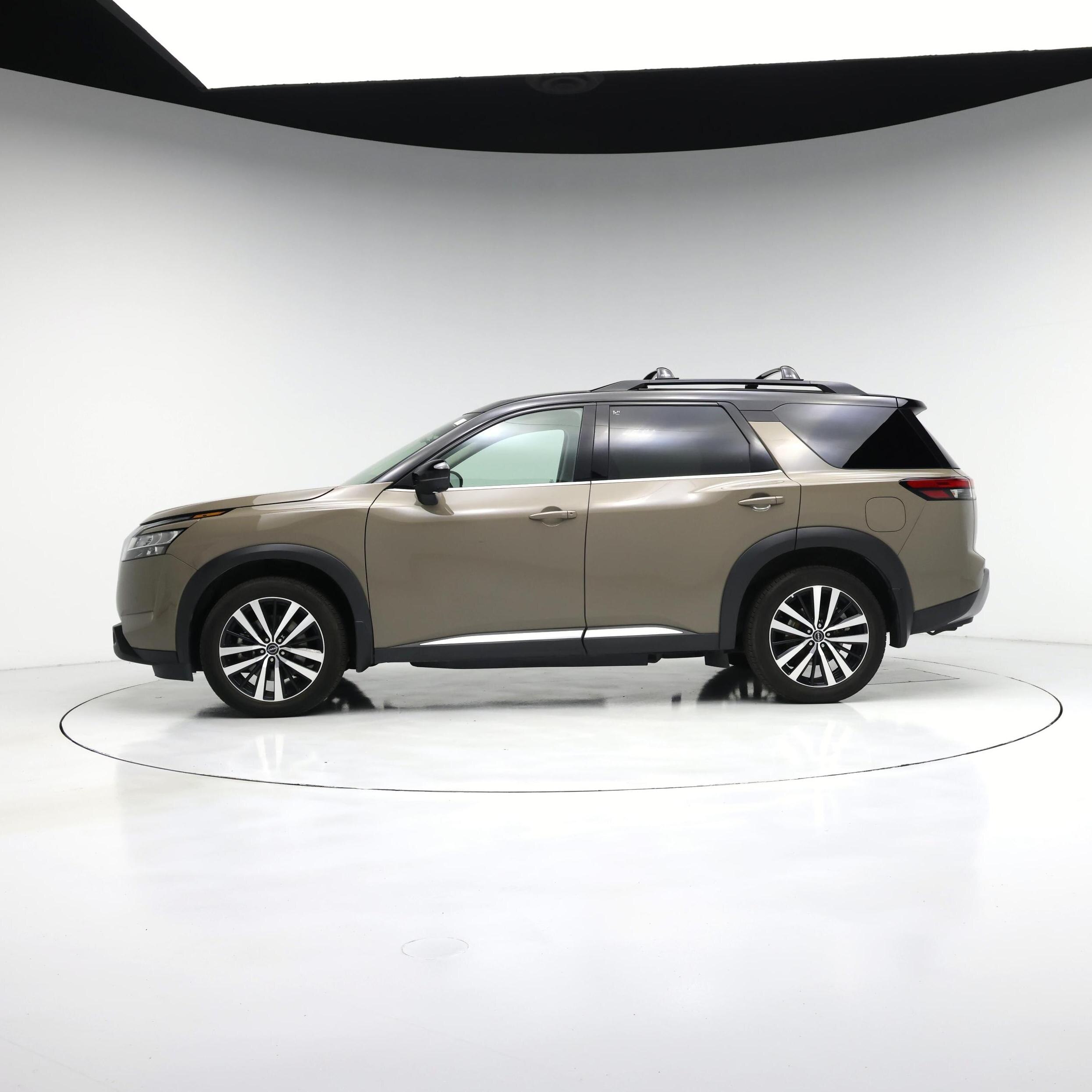 Thumbnail: 2023 Nissan Pathfinder - 3