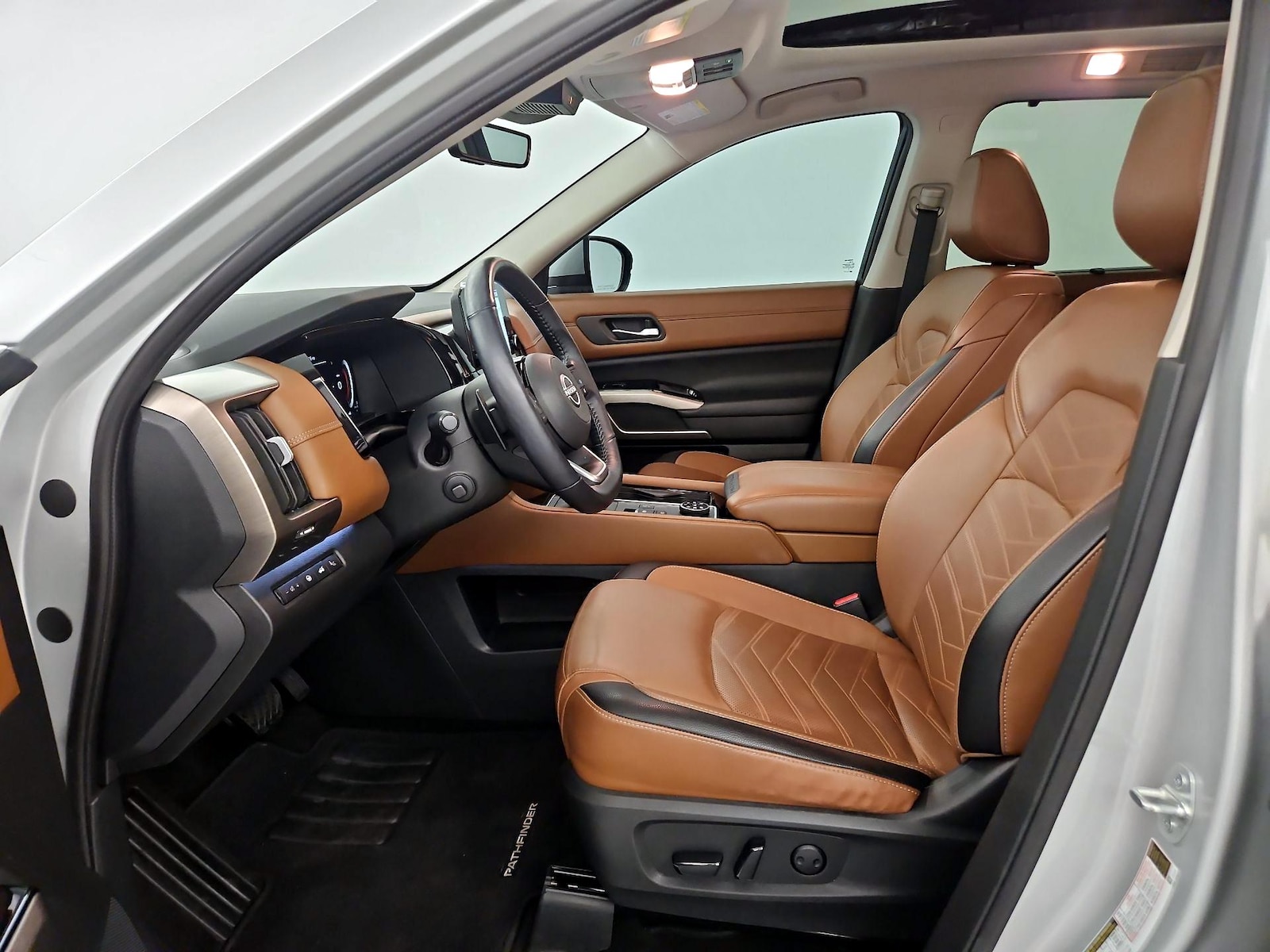 2023 Nissan Pathfinder Platinum - Photo 10