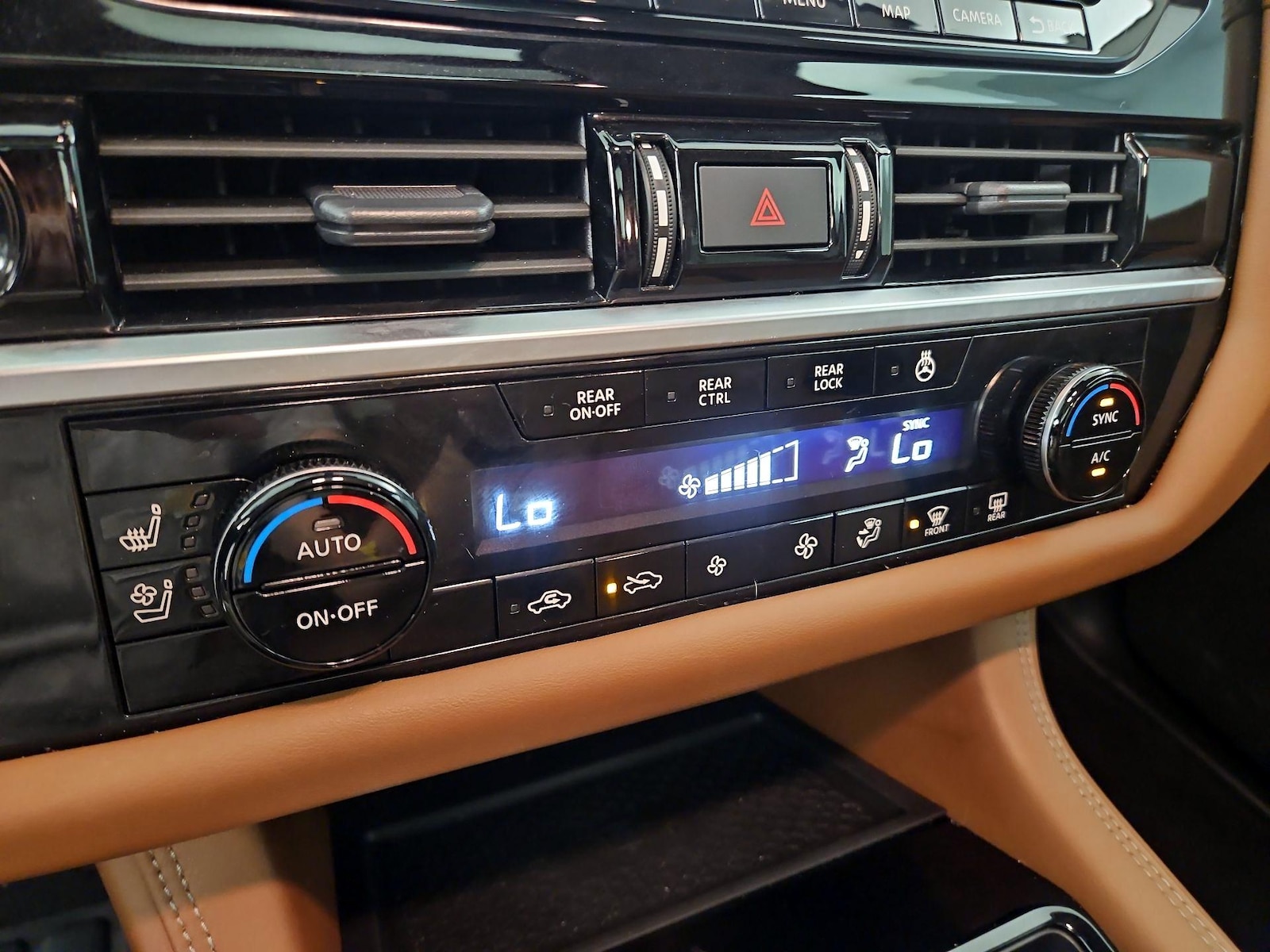 2023 Nissan Pathfinder Platinum - Photo 16