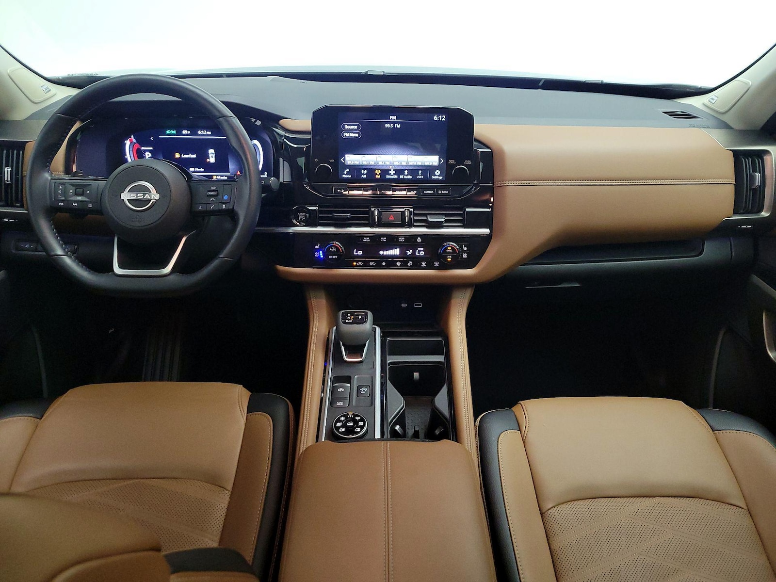 2025 Nissan Pathfinder Platinum - Photo 10
