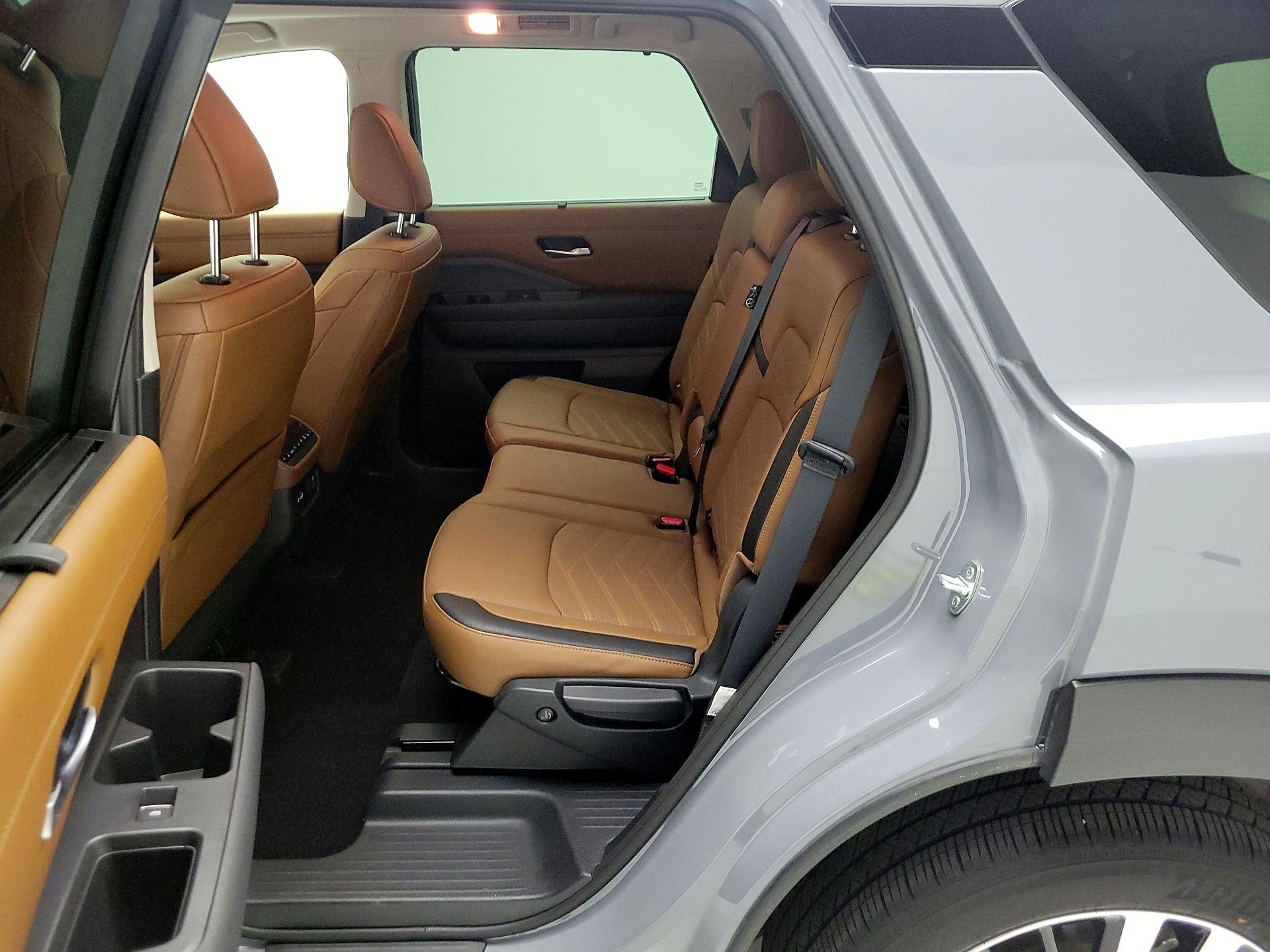 Thumbnail: 2025 Nissan Pathfinder - 17