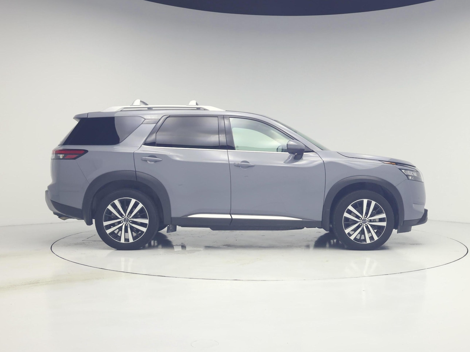 2025 Nissan Pathfinder Platinum - Photo 8