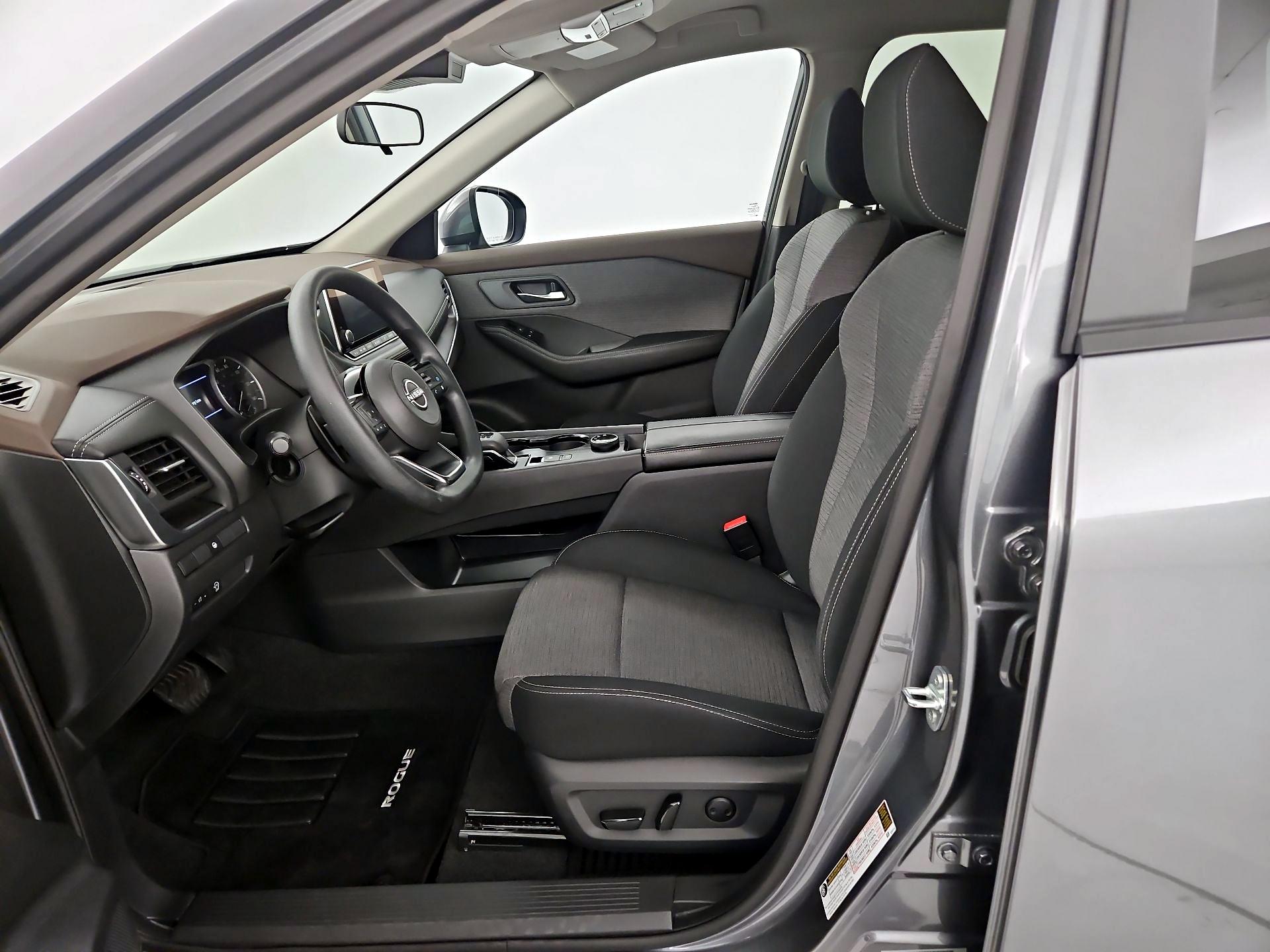 Thumbnail: 2023 Nissan Rogue - 9