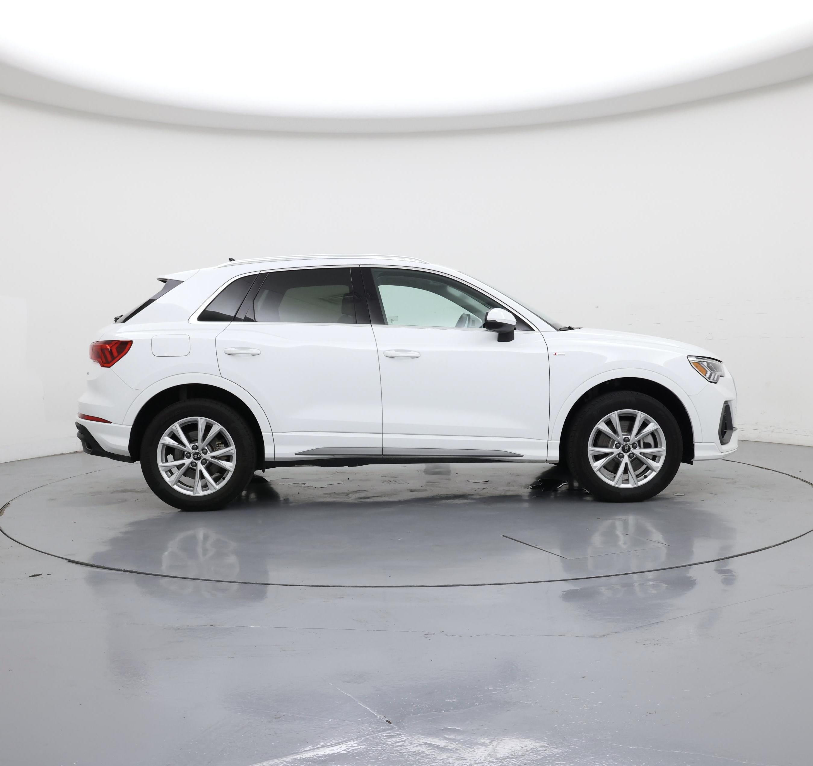 Thumbnail: 2025 Audi Q3 - 7