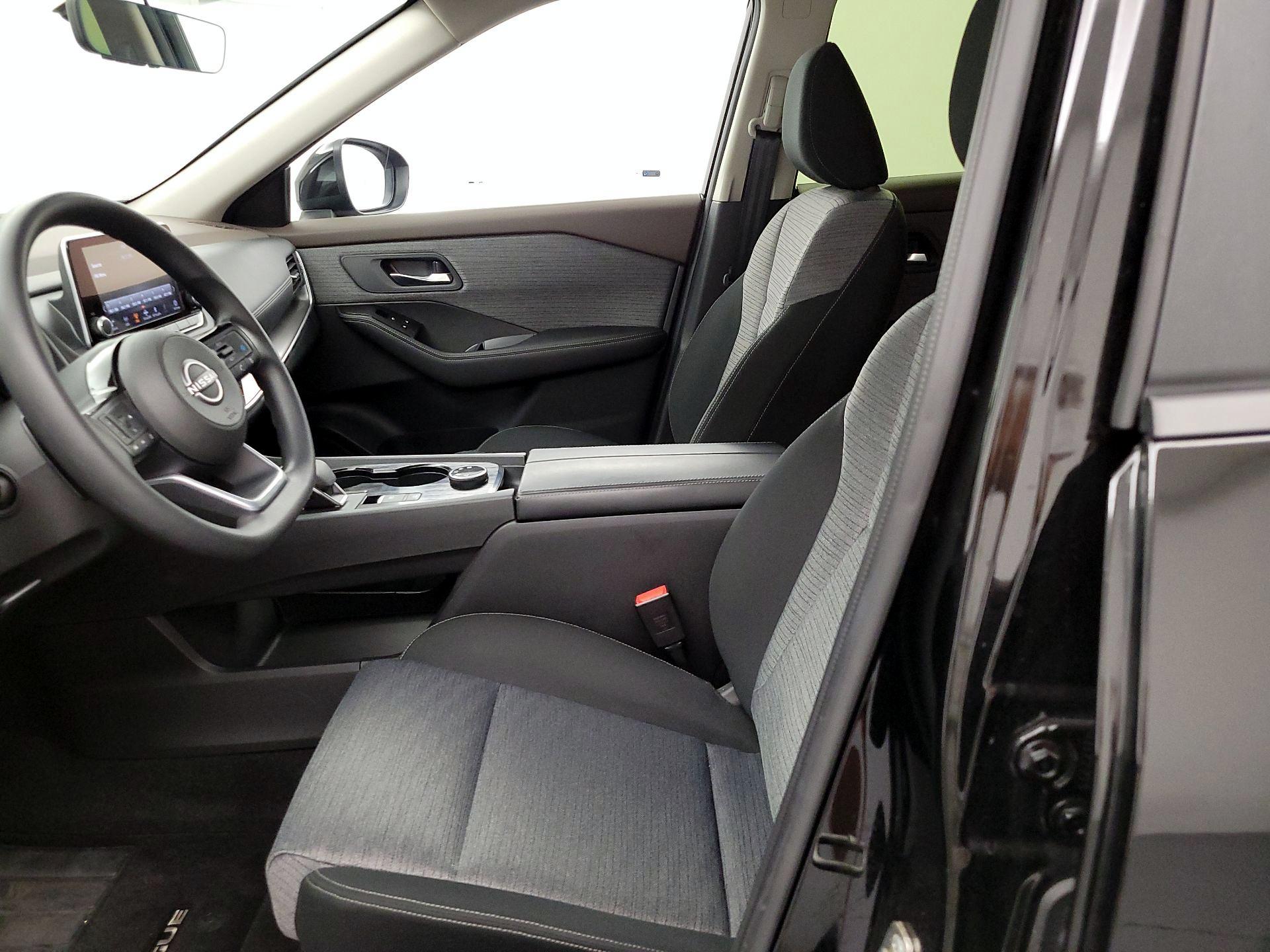 Thumbnail: 2023 Nissan Rogue - 11
