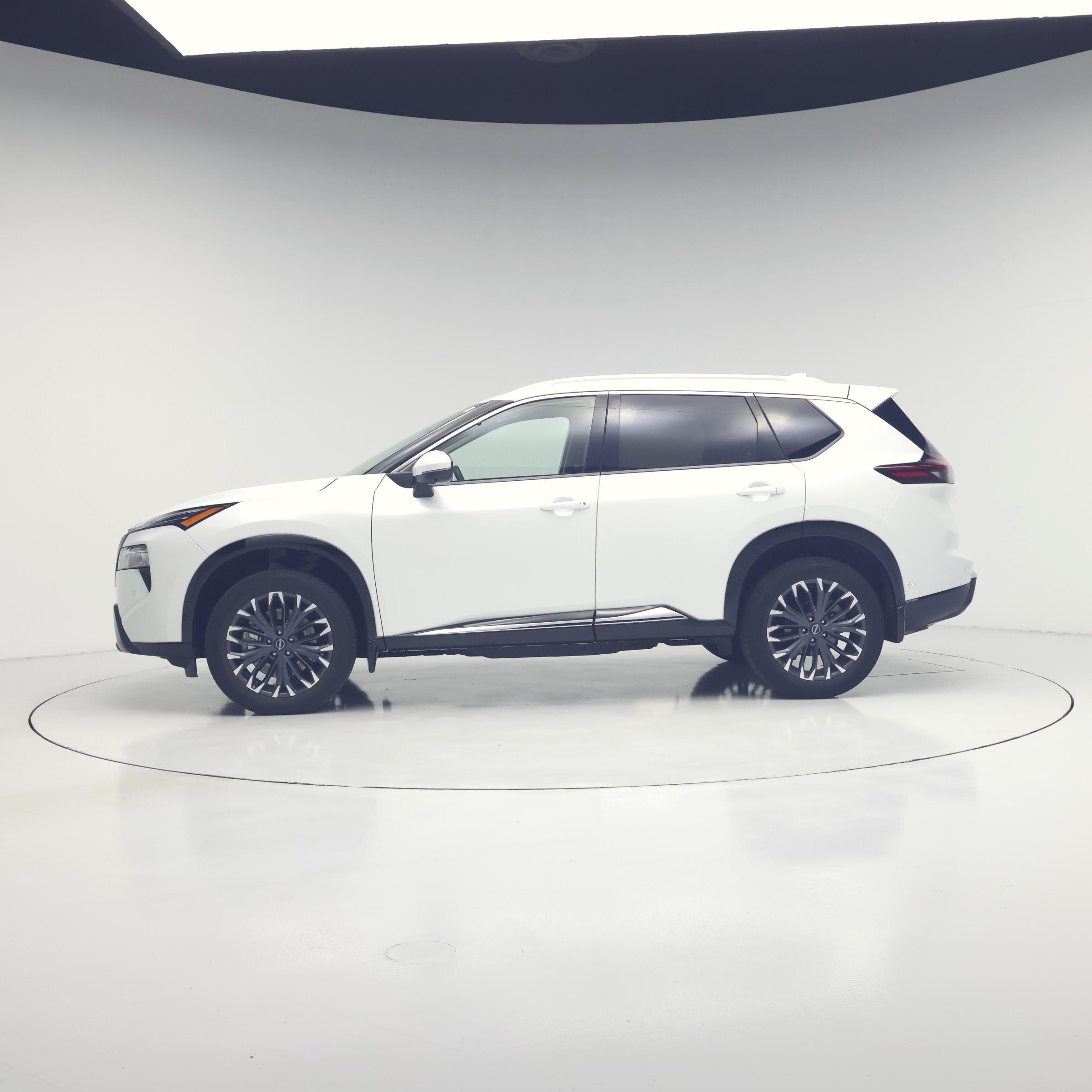 Thumbnail: 2025 Nissan Rogue - 3