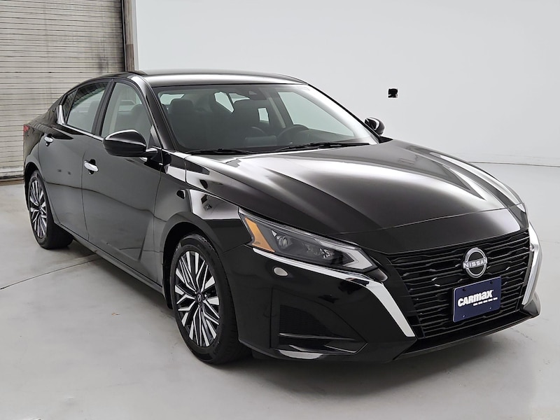 2023 Nissan Altima SV