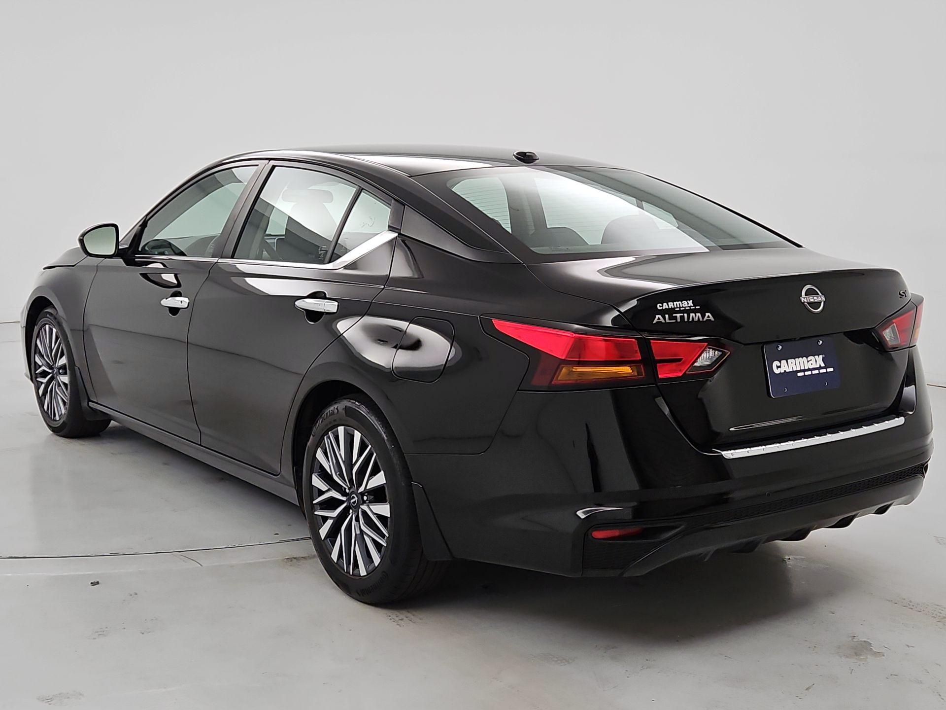 Thumbnail: 2023 Nissan Altima - 7