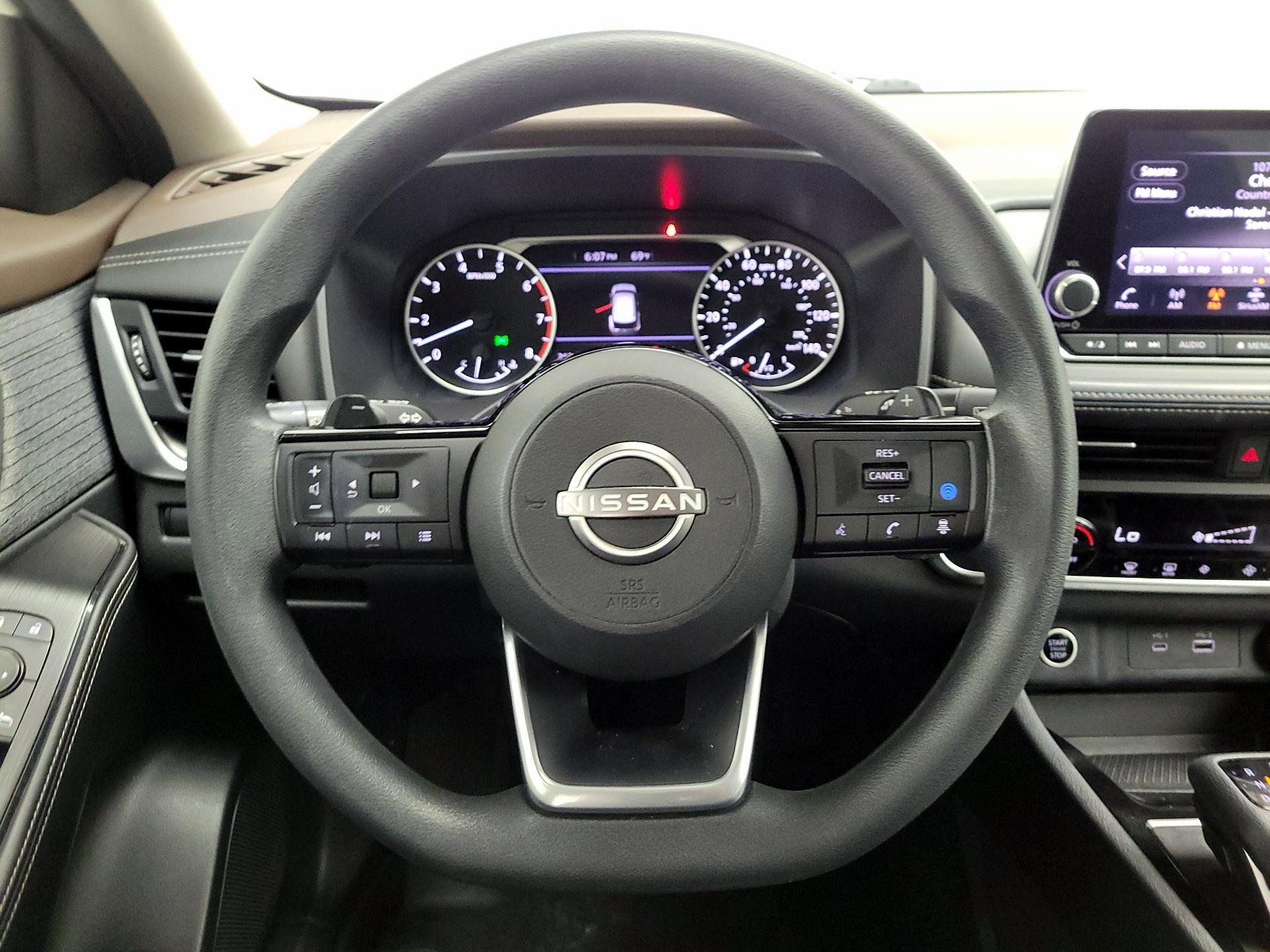 Thumbnail: 2023 Nissan Rogue - 10