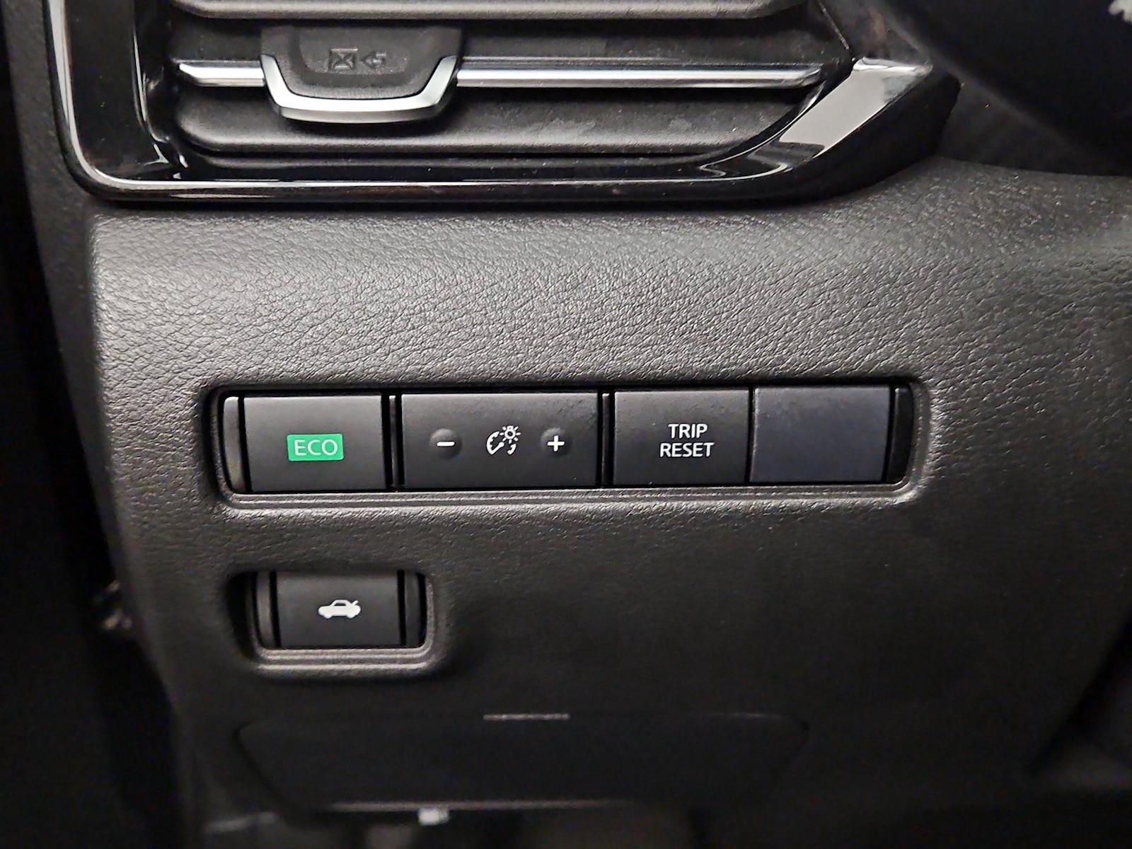 2024 Nissan Sentra SR - Photo 12