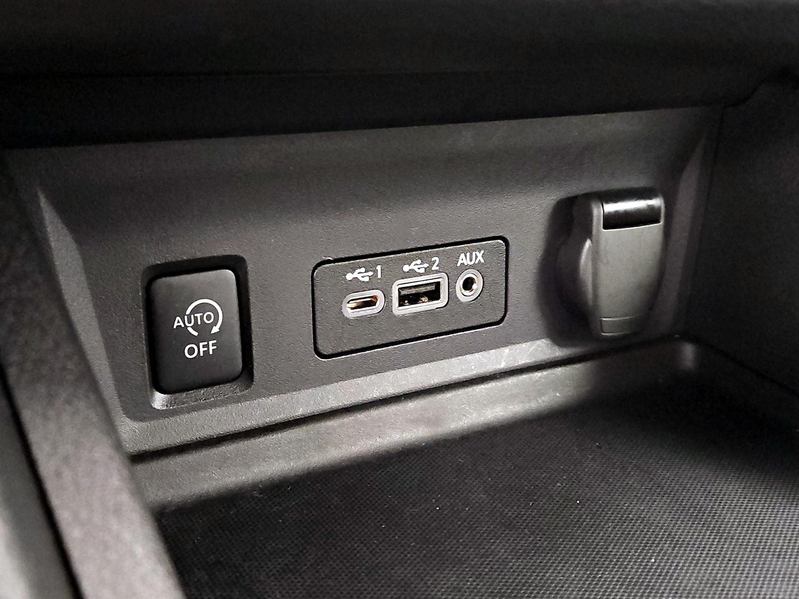 2024 Nissan Sentra SR - Photo 17