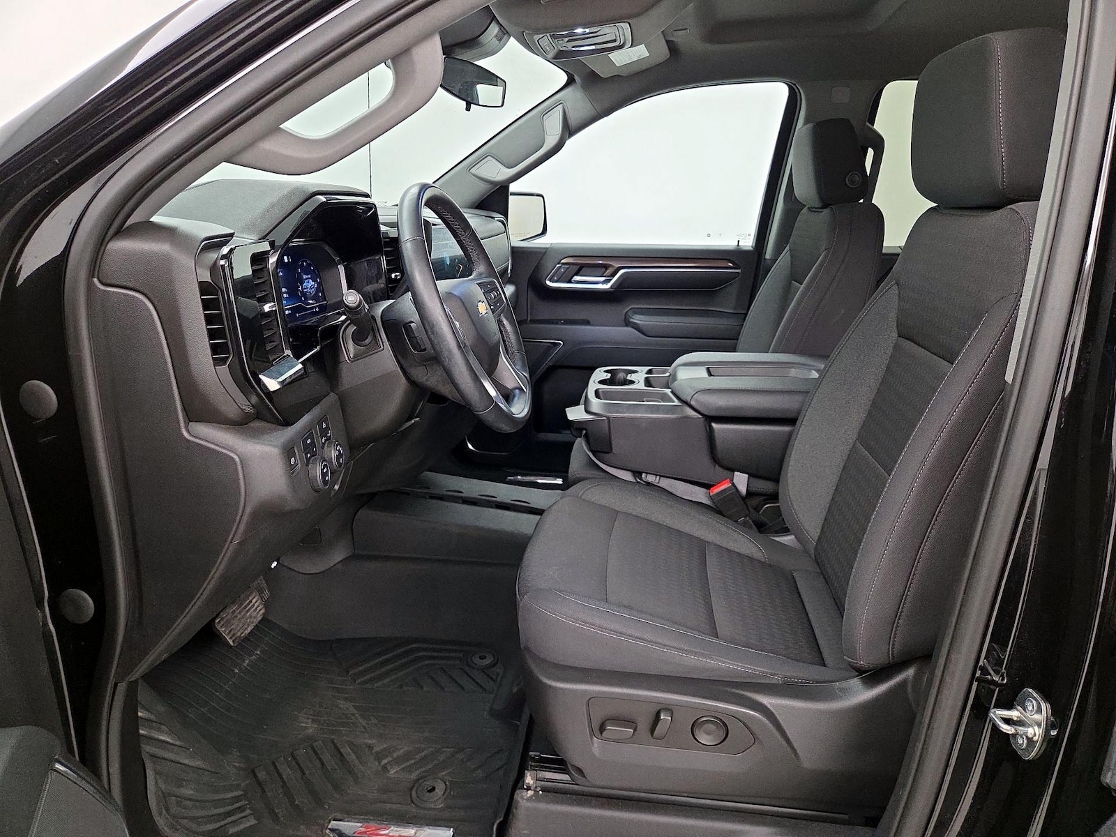2023 Chevrolet Silverado 1500 LT - Photo 12