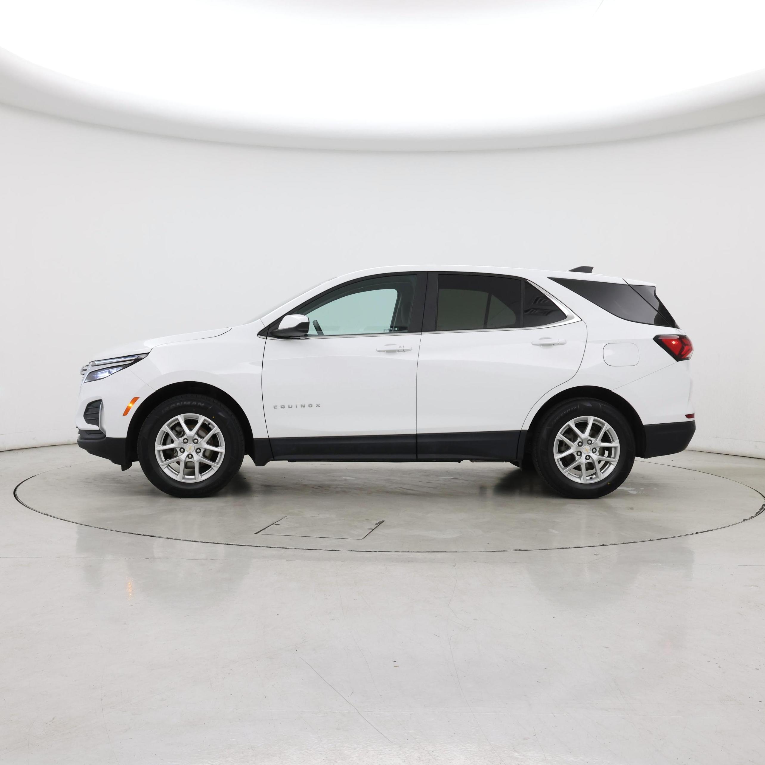 Thumbnail: 2023 Chevrolet Equinox - 3