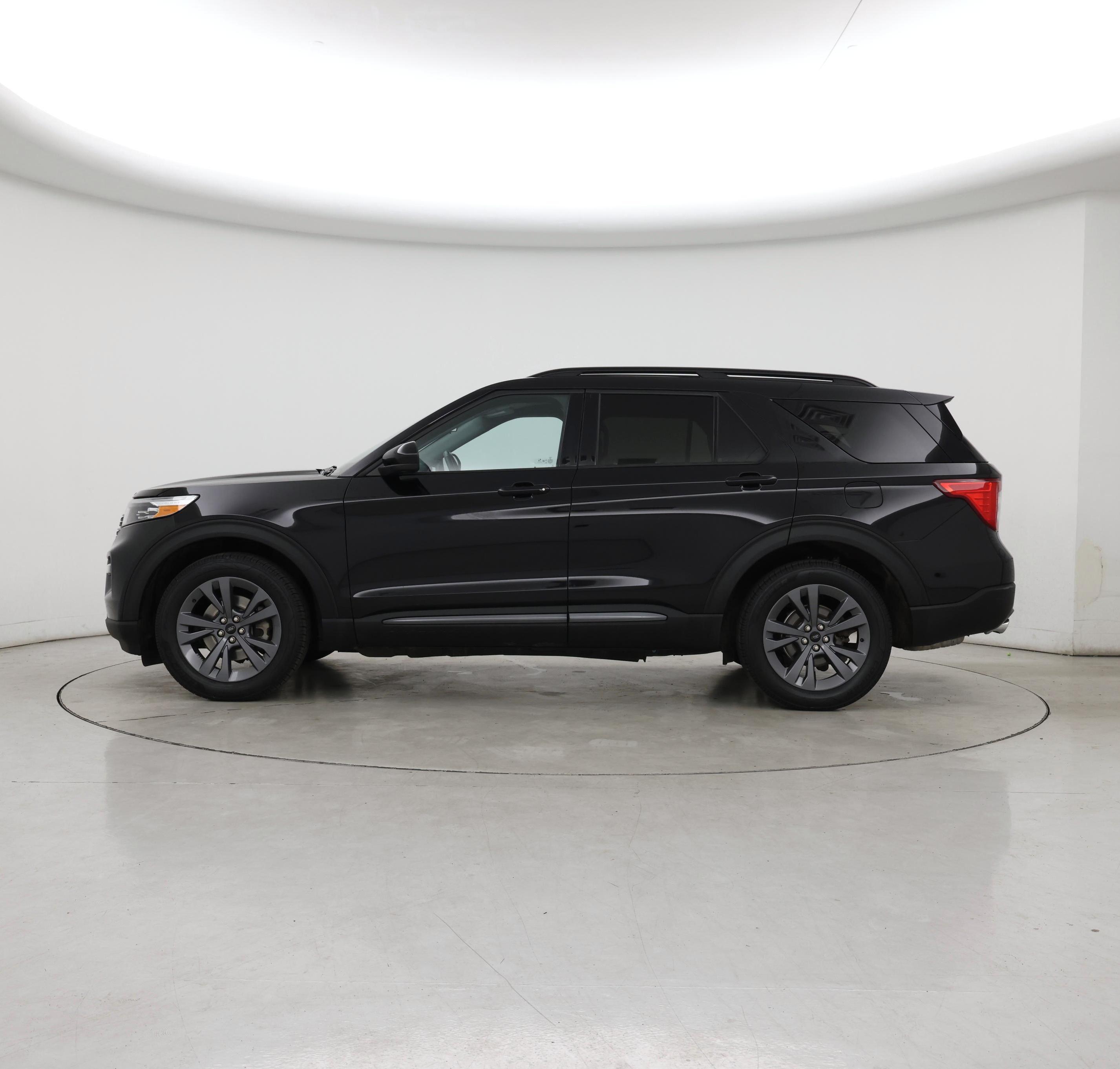 Thumbnail: 2023 Ford Explorer - 3