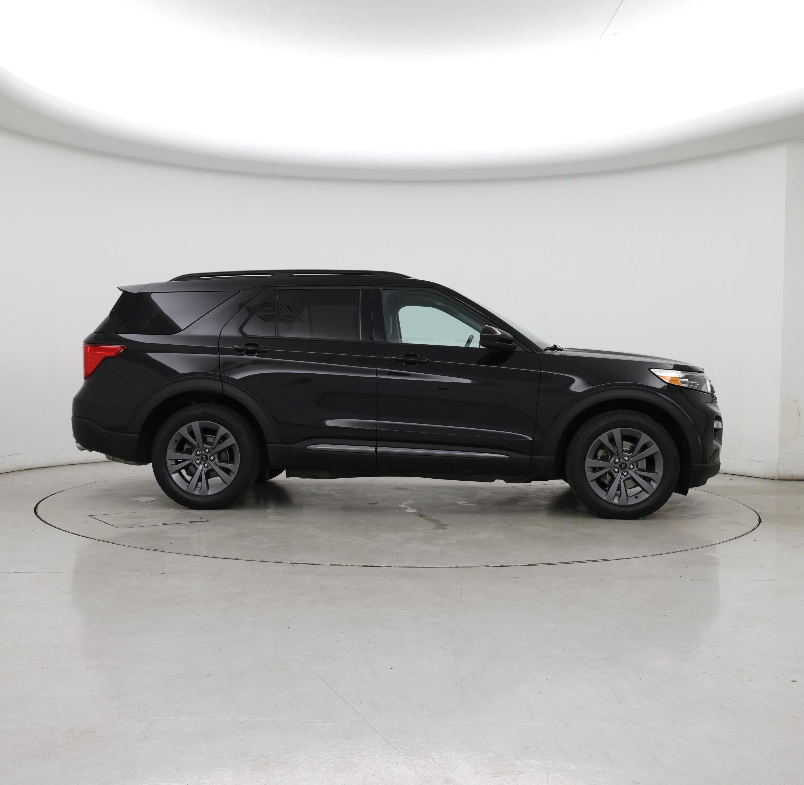 Thumbnail: 2023 Ford Explorer - 7