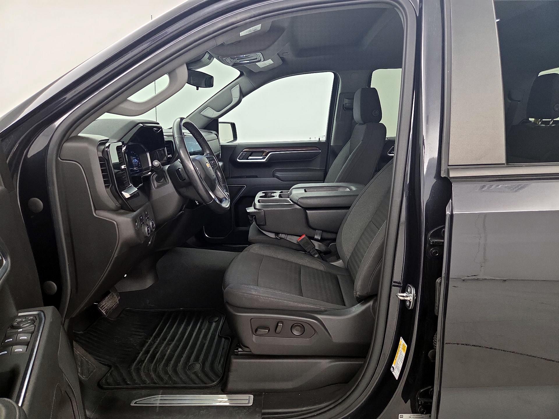Thumbnail: 2022 Chevrolet Silverado 1500 - 11