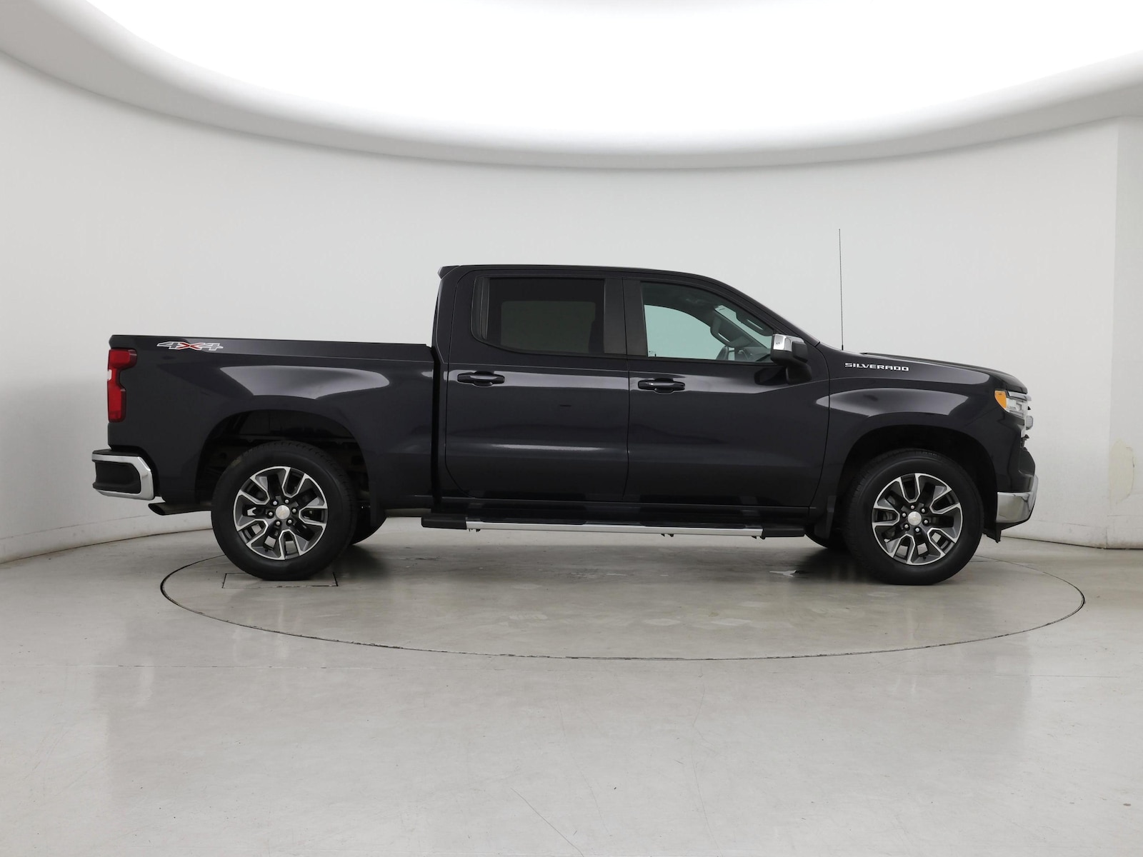 2022 Chevrolet Silverado 1500 LT - Photo 8