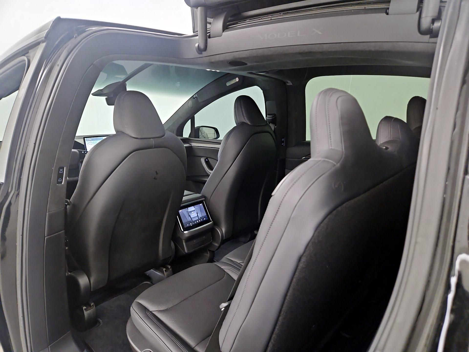 Thumbnail: 2023 Tesla Model X - 19