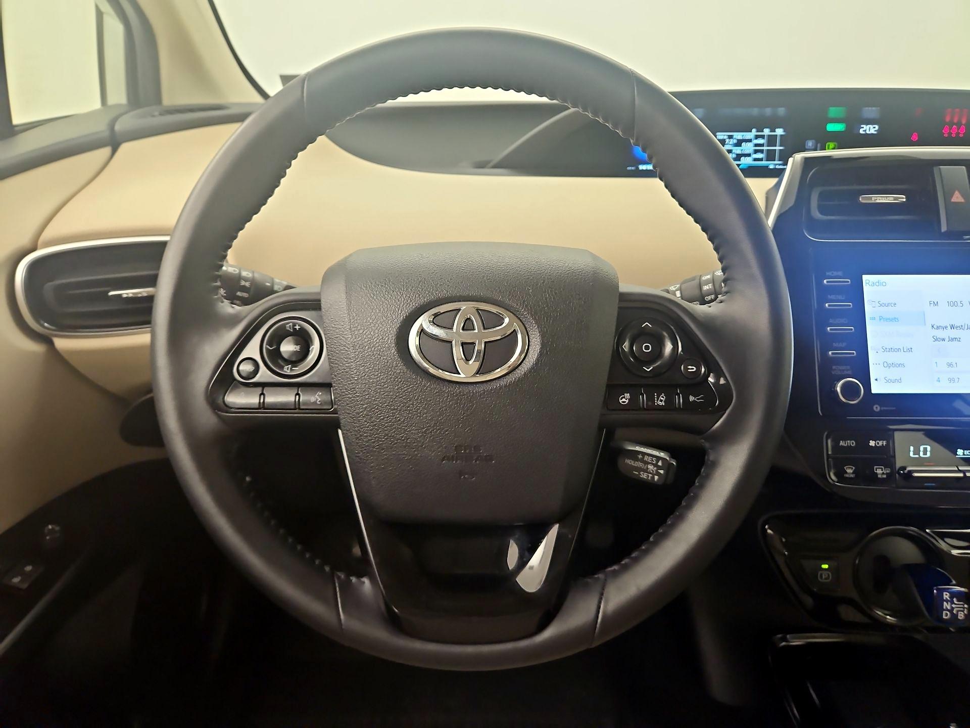 Thumbnail: 2022 Toyota Prius - 10