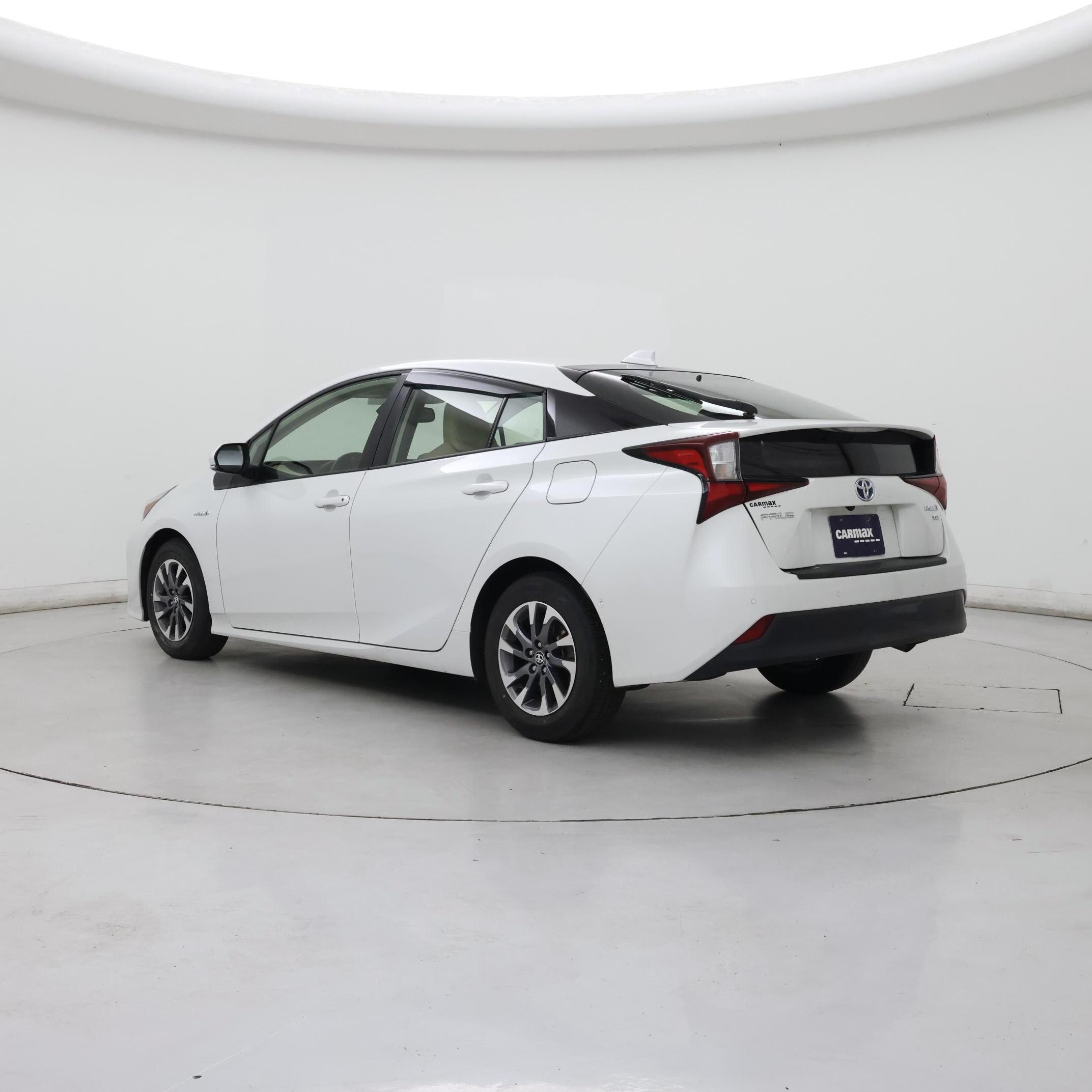 Thumbnail: 2022 Toyota Prius - 2