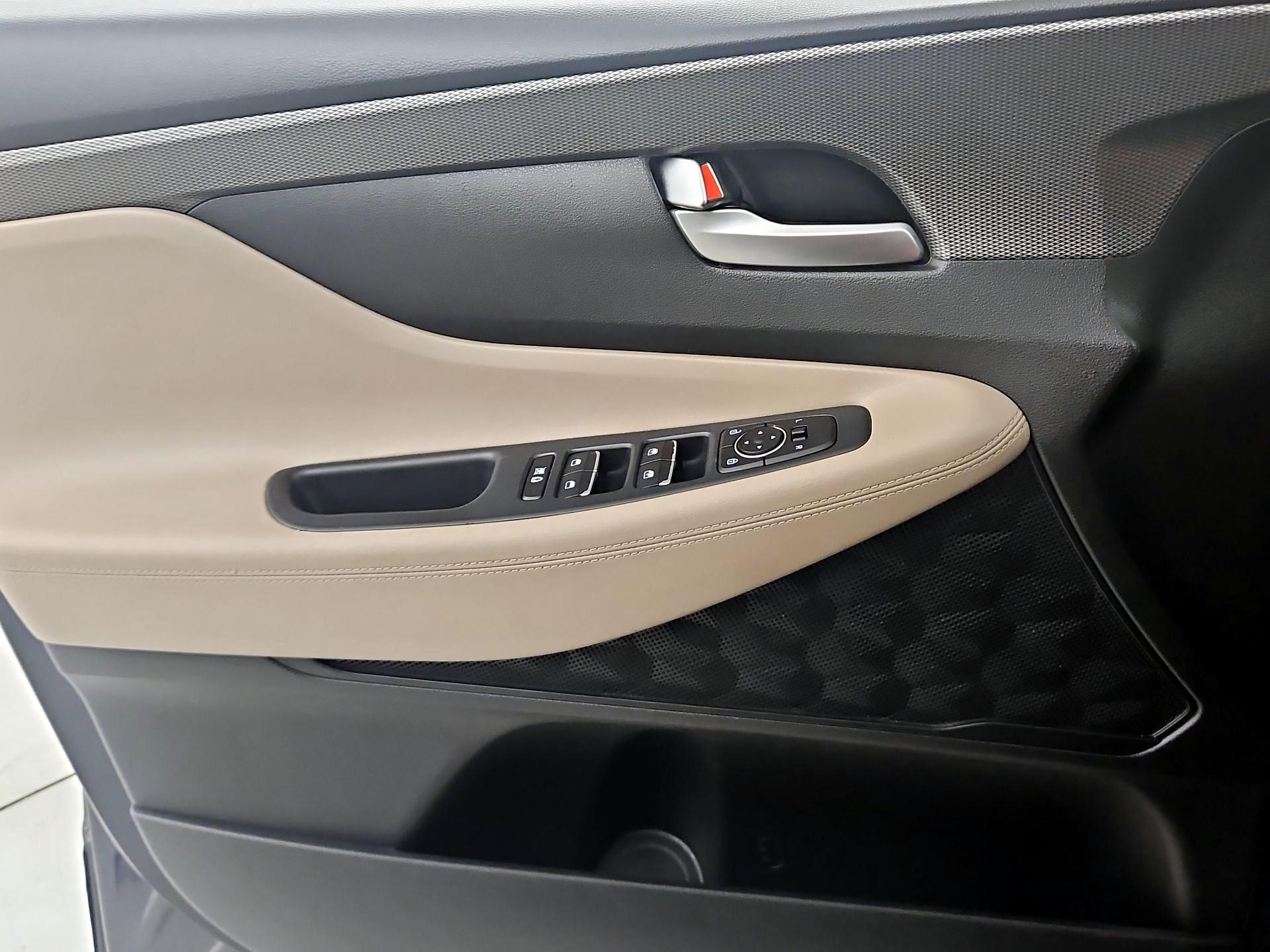 Thumbnail: 2020 Hyundai Santa Fe - 12