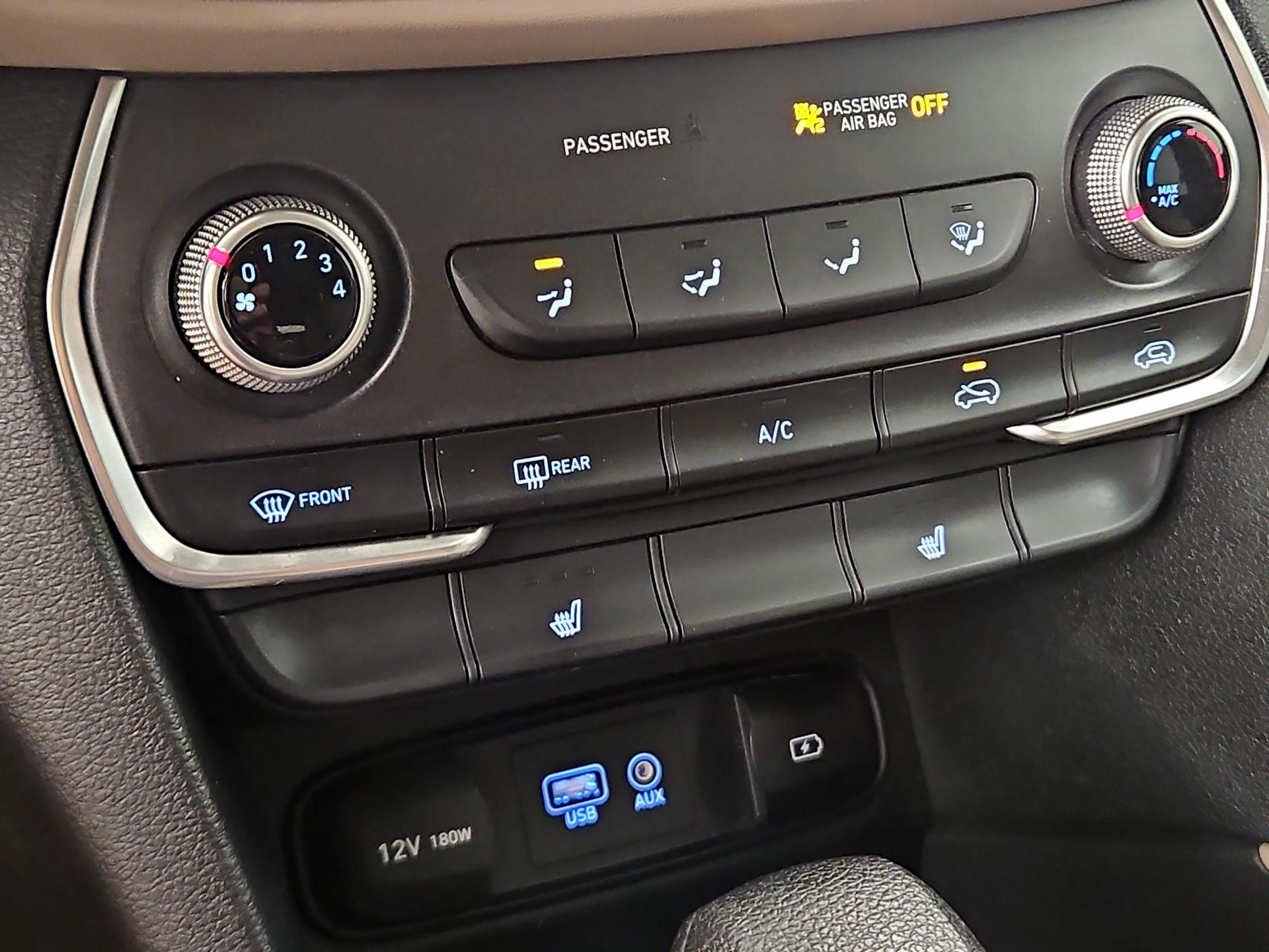 Thumbnail: 2020 Hyundai Santa Fe - 16