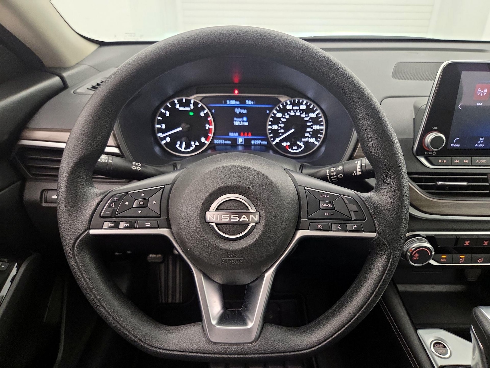 2023 Nissan Altima SV - Photo 11