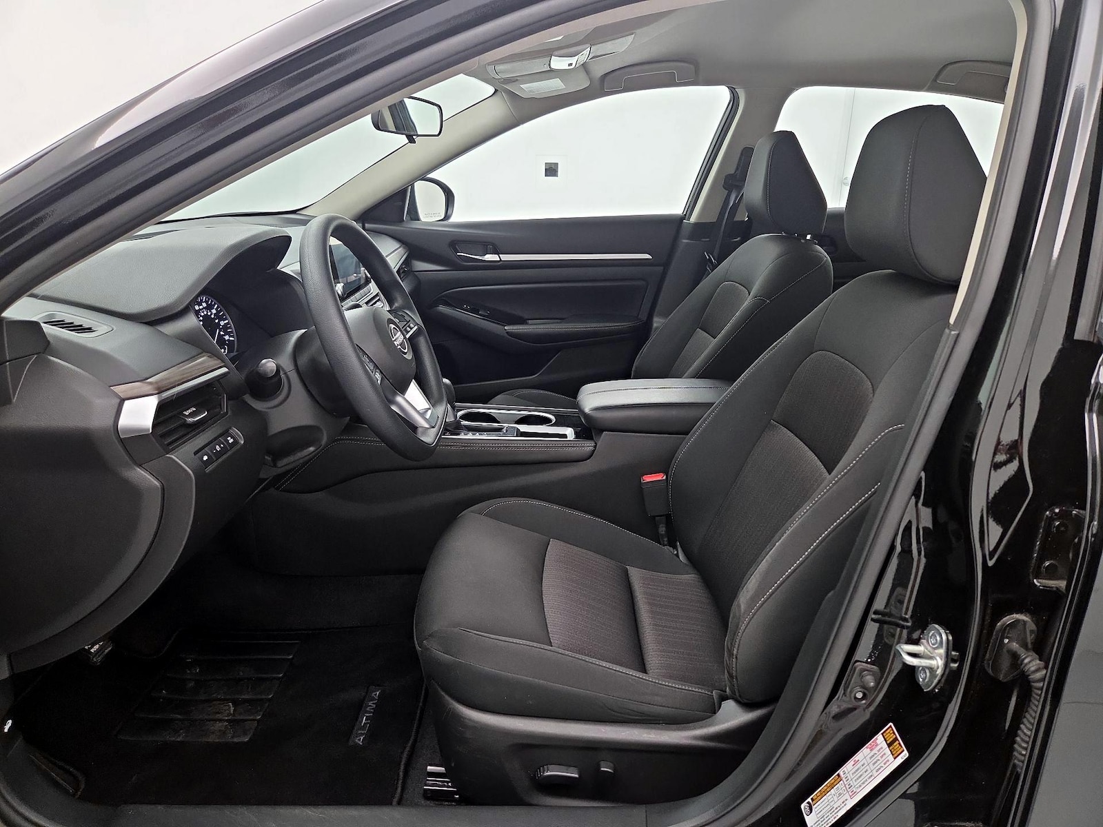 2023 Nissan Altima SV - Photo 12