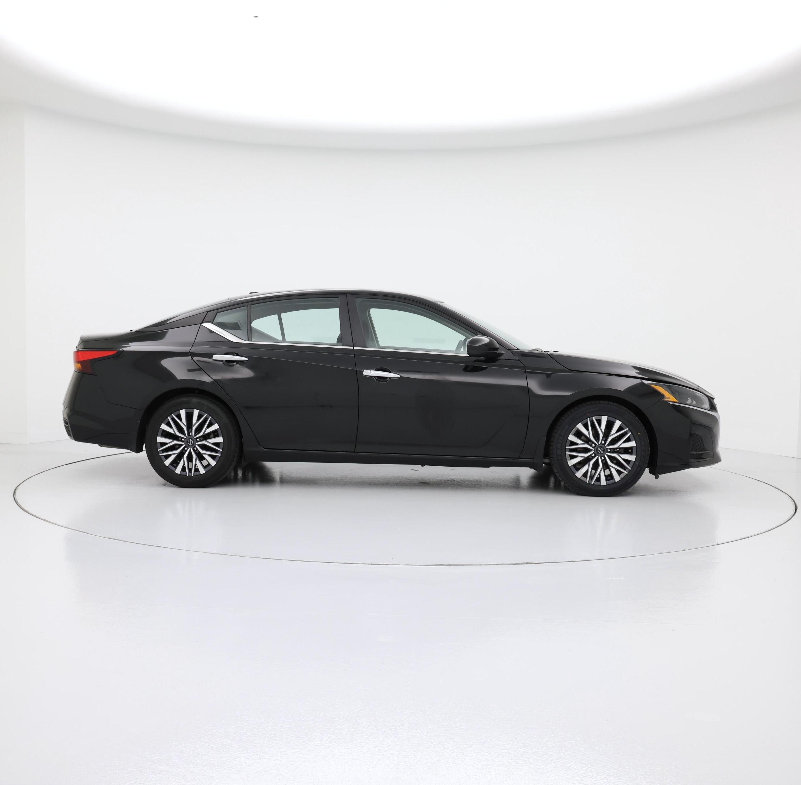 Thumbnail: 2023 Nissan Altima - 7