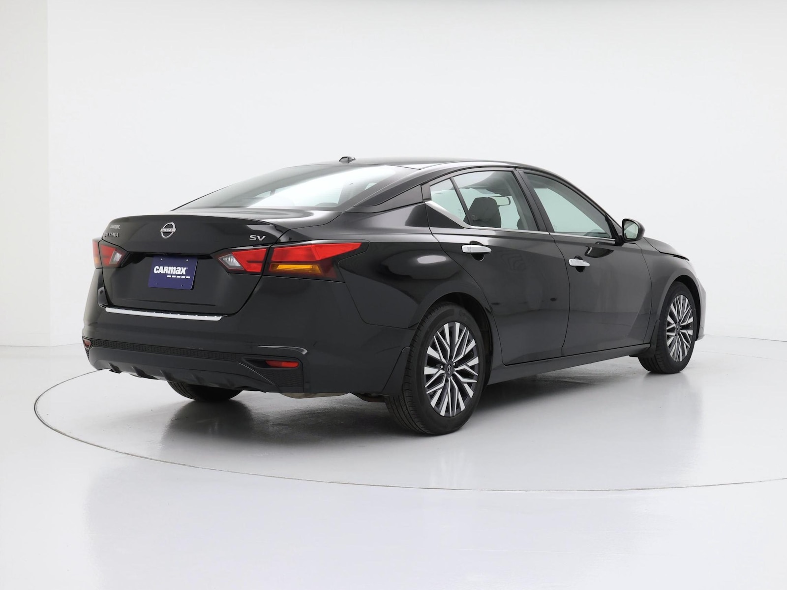 2023 Nissan Altima SV - Photo 9