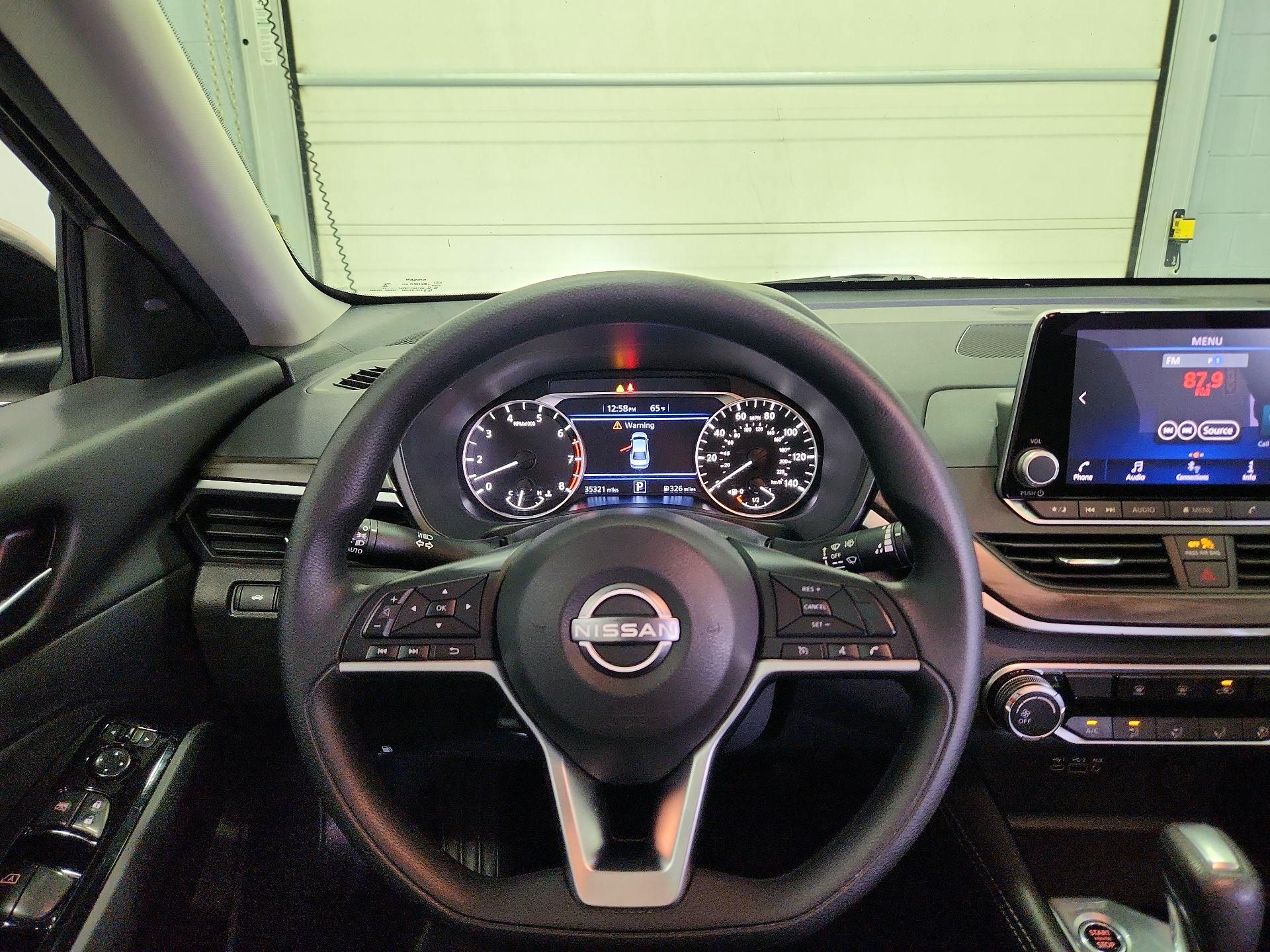 Thumbnail: 2023 Nissan Altima - 10