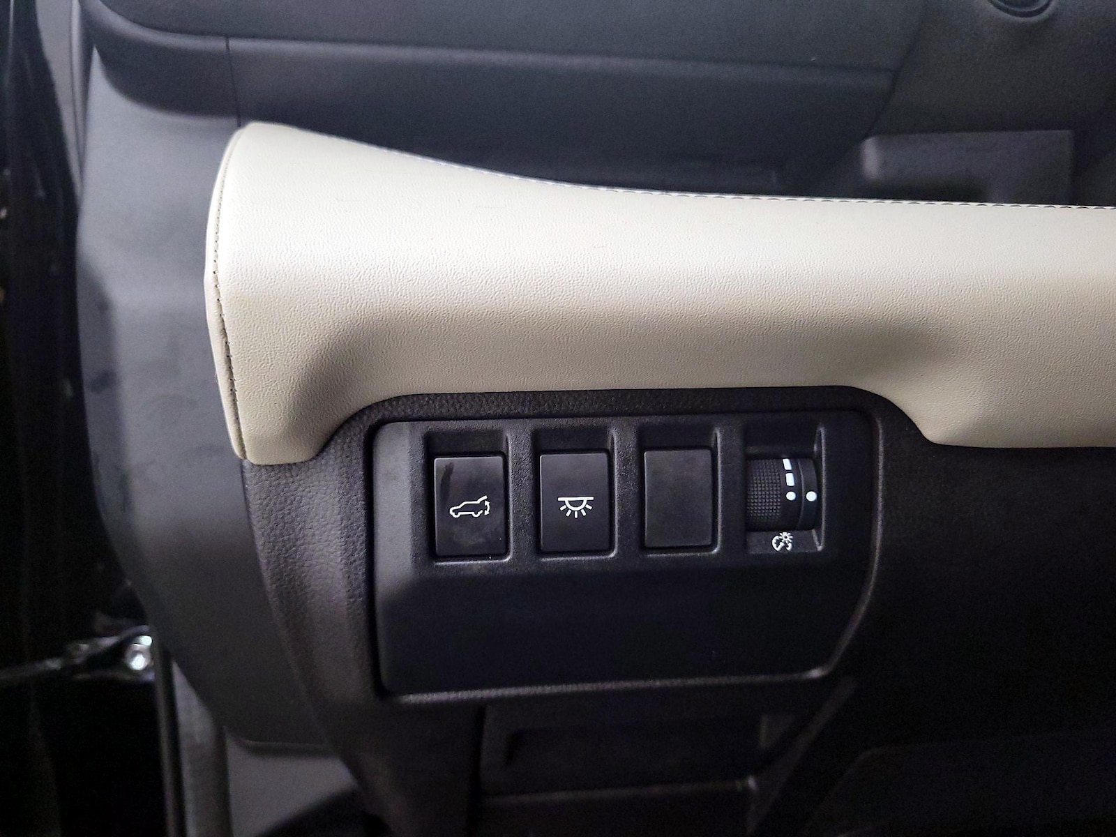 2023 Subaru Ascent Limited - Photo 14