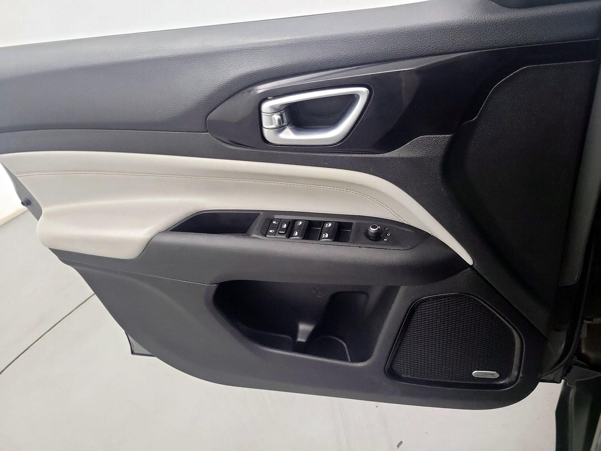 Thumbnail: 2023 Jeep Compass - 12