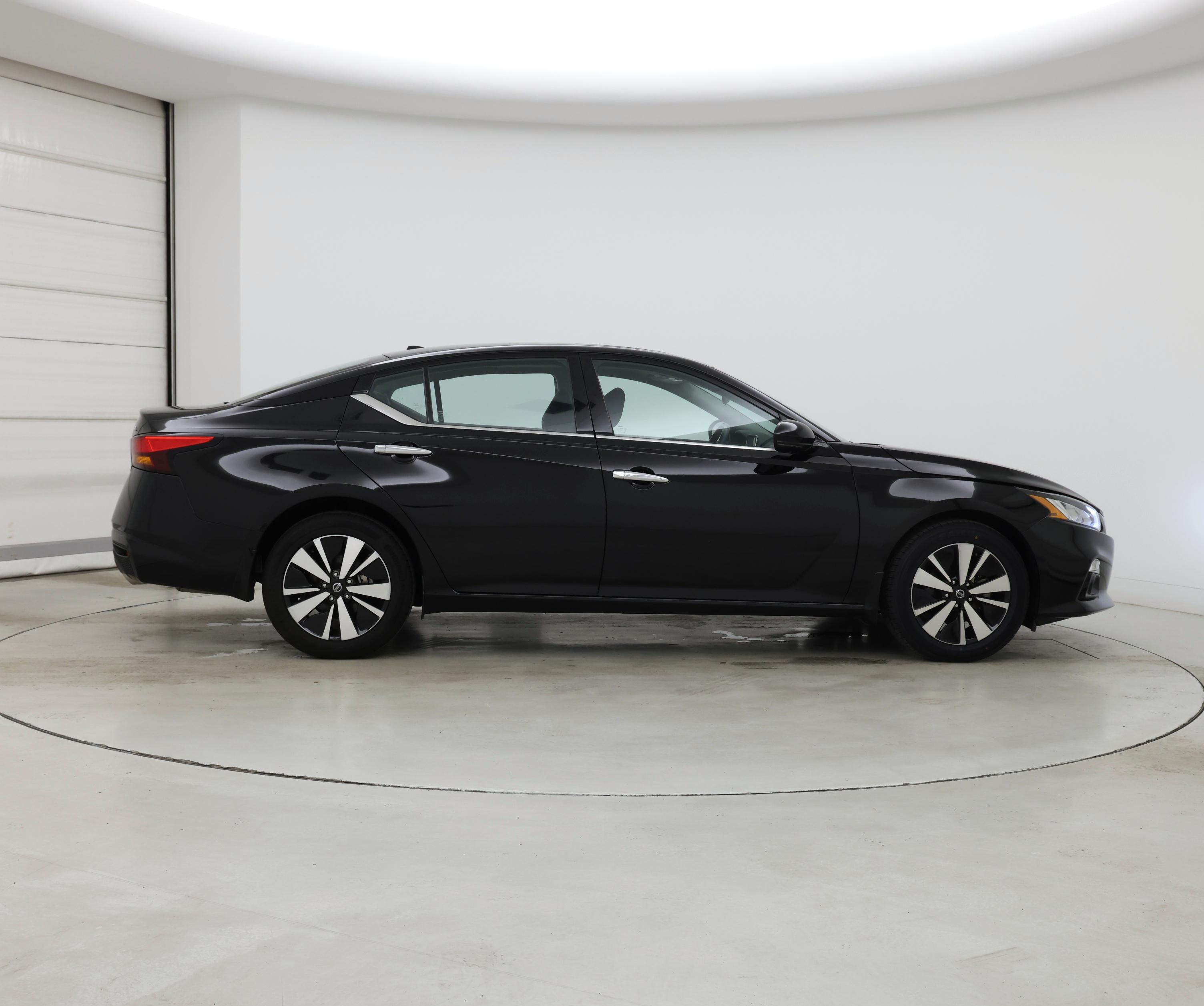 Thumbnail: 2022 Nissan Altima - 7