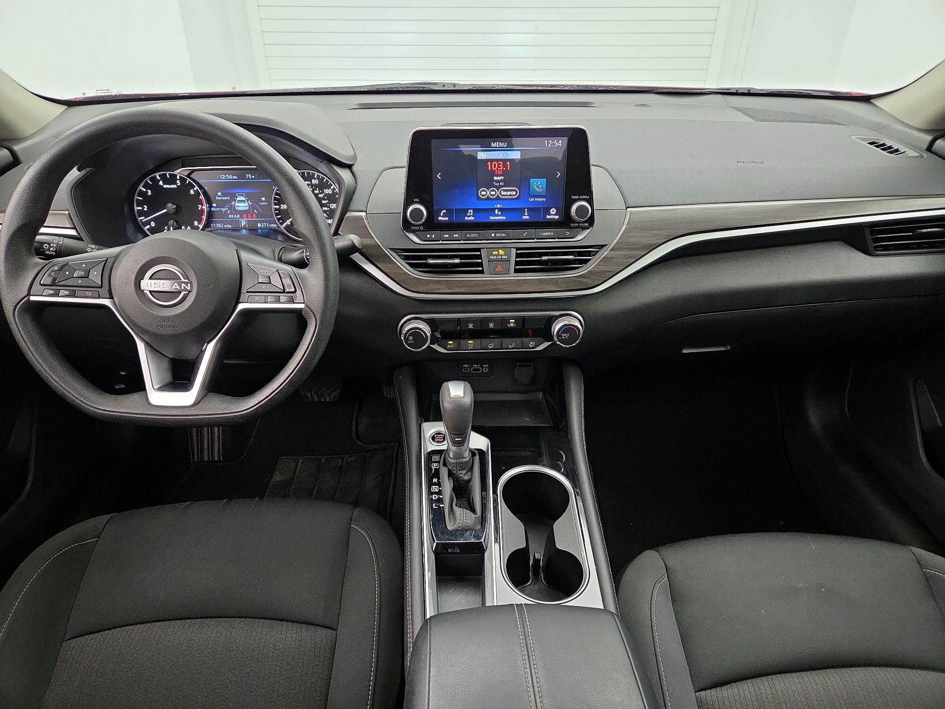 Thumbnail: 2023 Nissan Altima - 9