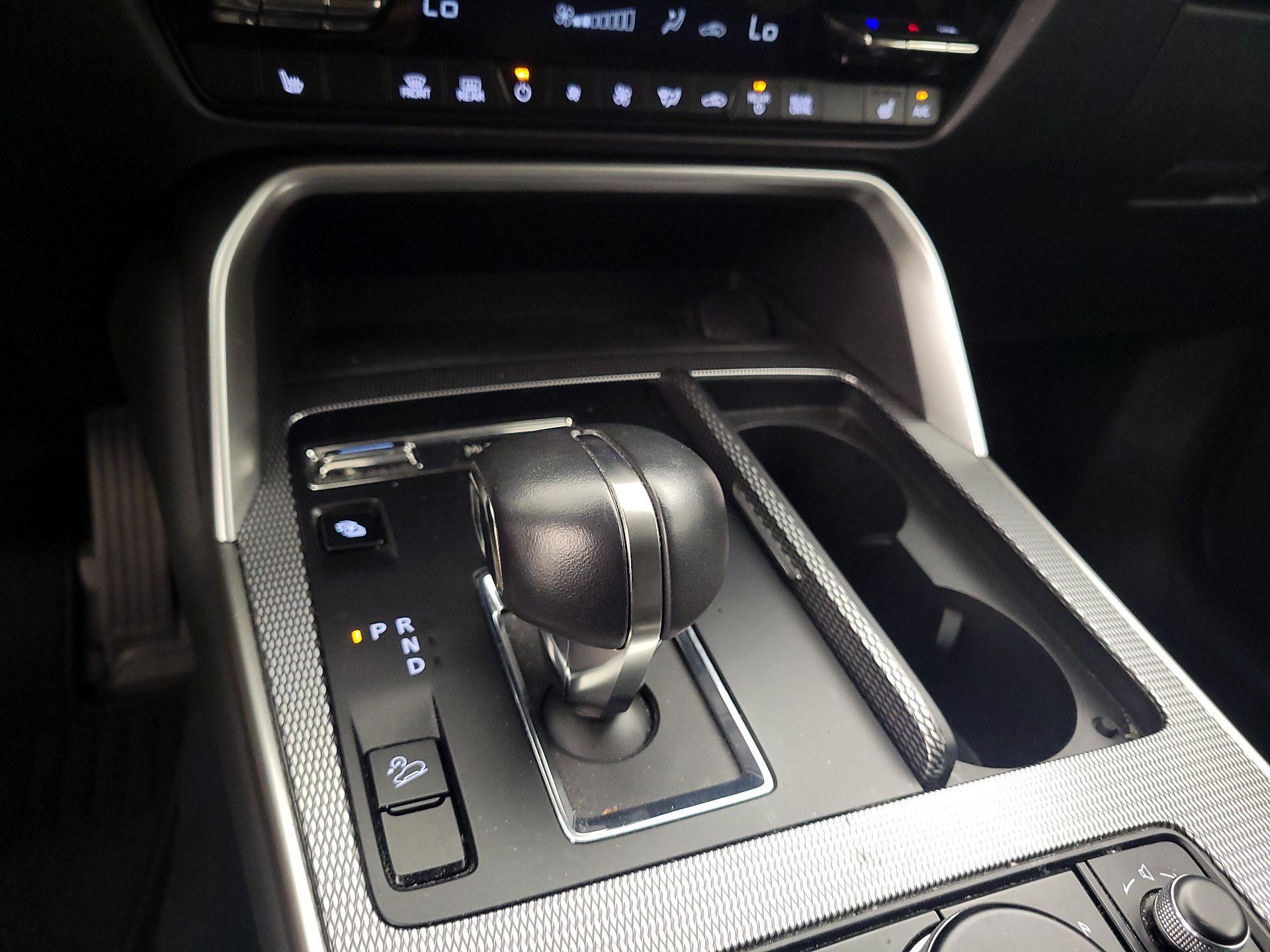 Thumbnail: 2024 Mazda CX-90 - 18